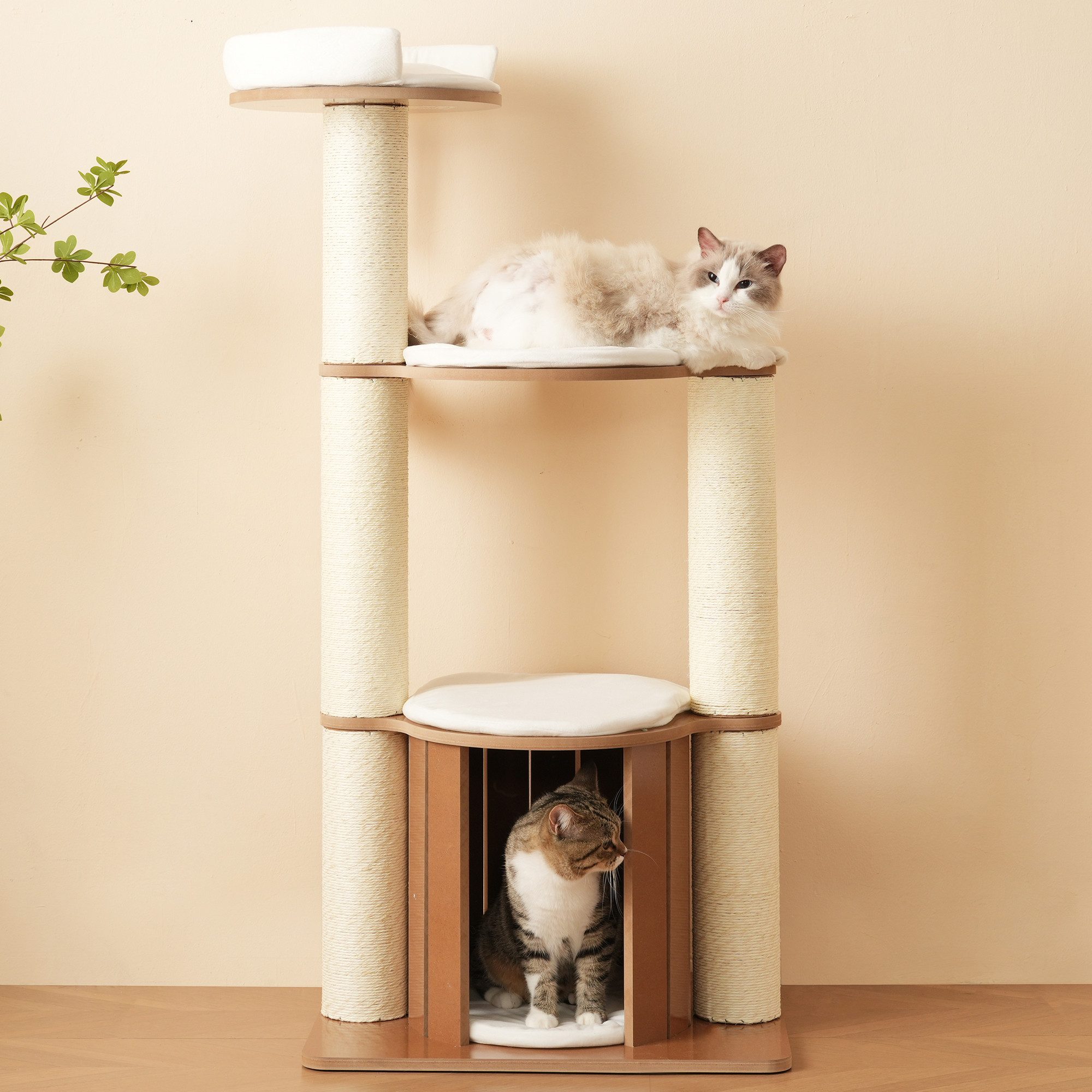 Ulife Kratzbaum Katzenkratzbaum 135 cm mit XXL-Stamm, stabiler Kletterbaum, mit 3-stufigen Plattformen, 1 Katzenhaus, 12 cm dicken Stämmen