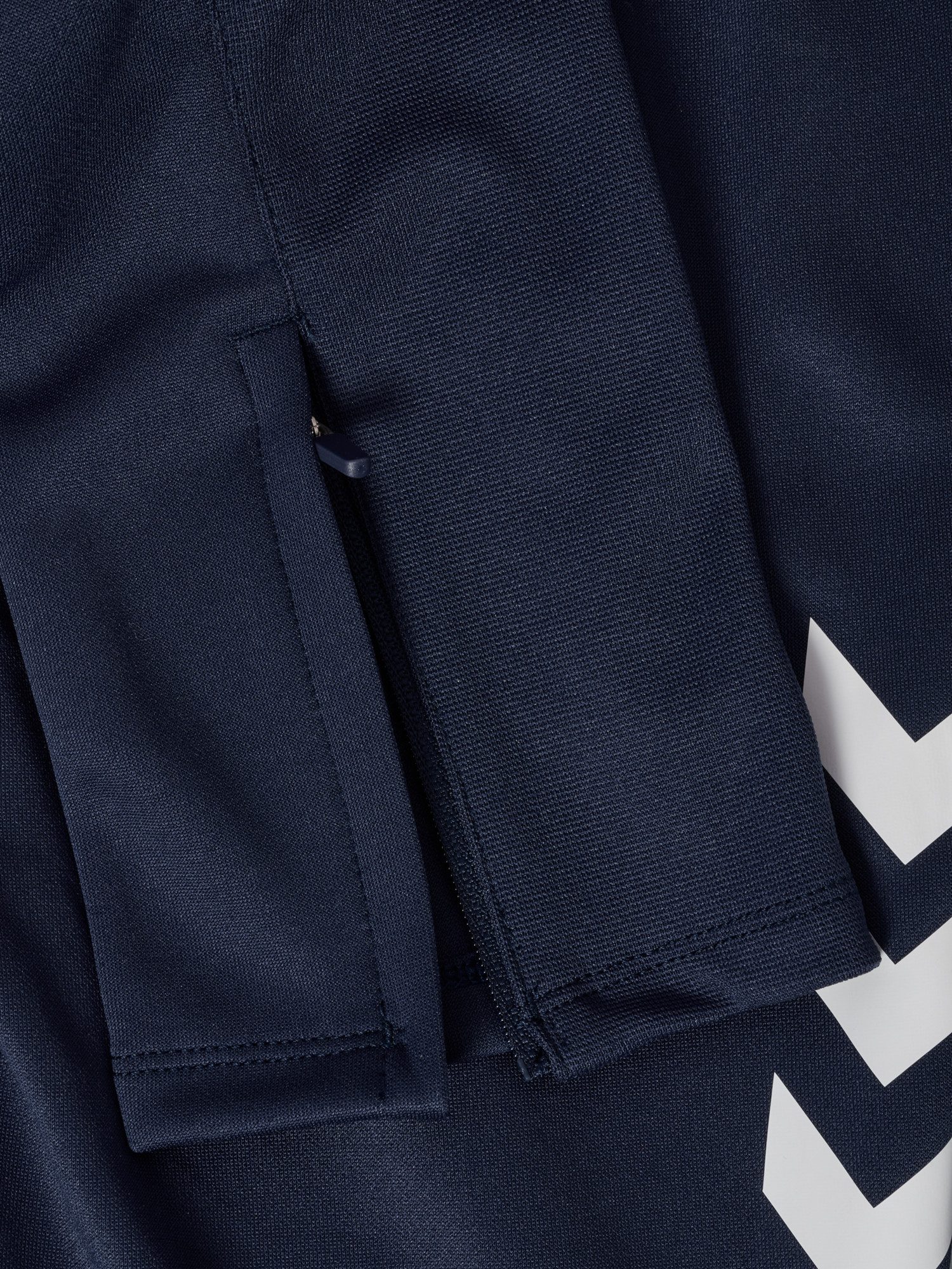 hummel Trainingshose HMLCORE 2.0 TRAINING PANTS KIDS mit reflektierendem Detail auf der Rückseite – Bild 4 von 5