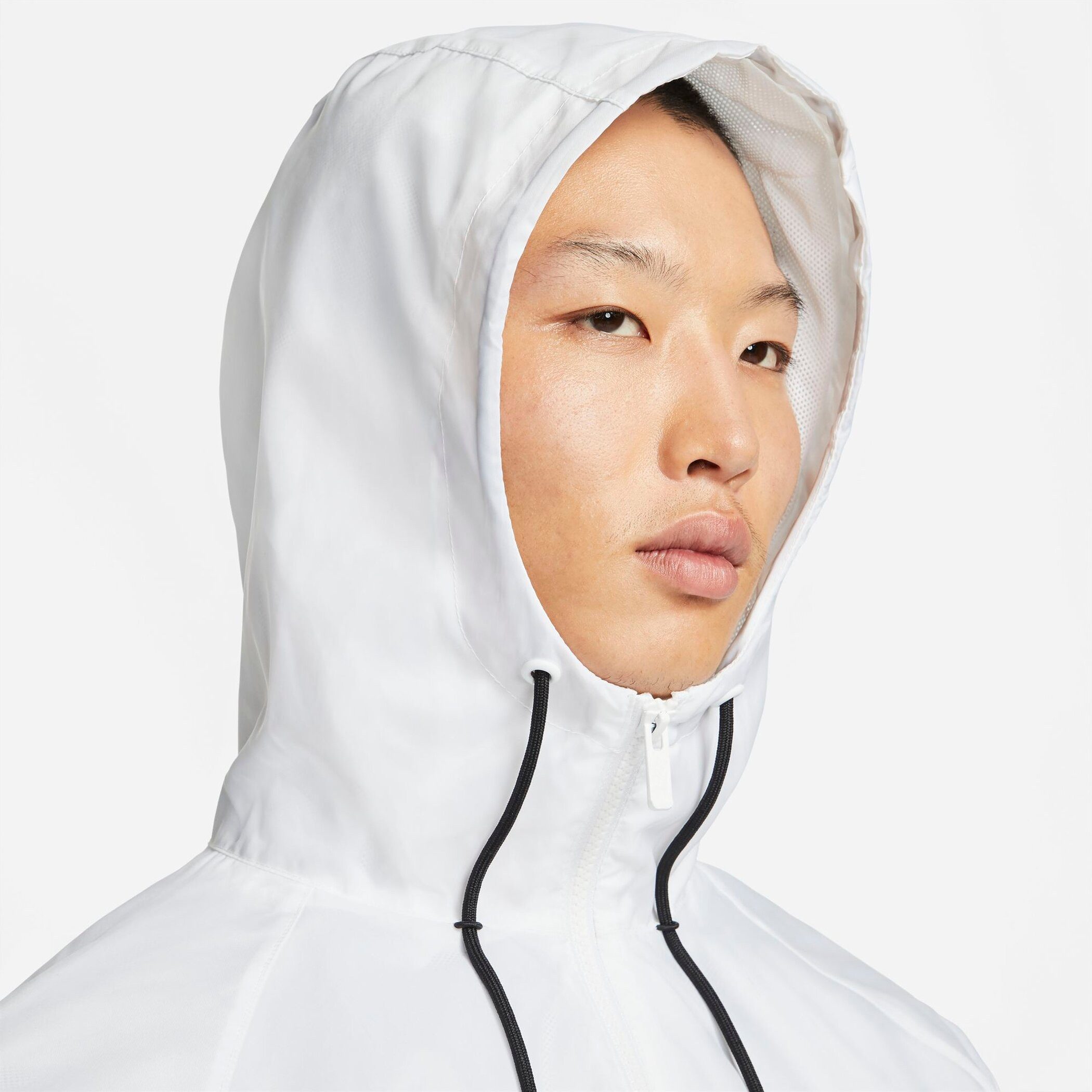 Nike Sportswear Windbreaker M NK WVN LND WR HD JKT mit Mesh-Futter, leichtes Material, normaler Schnitt