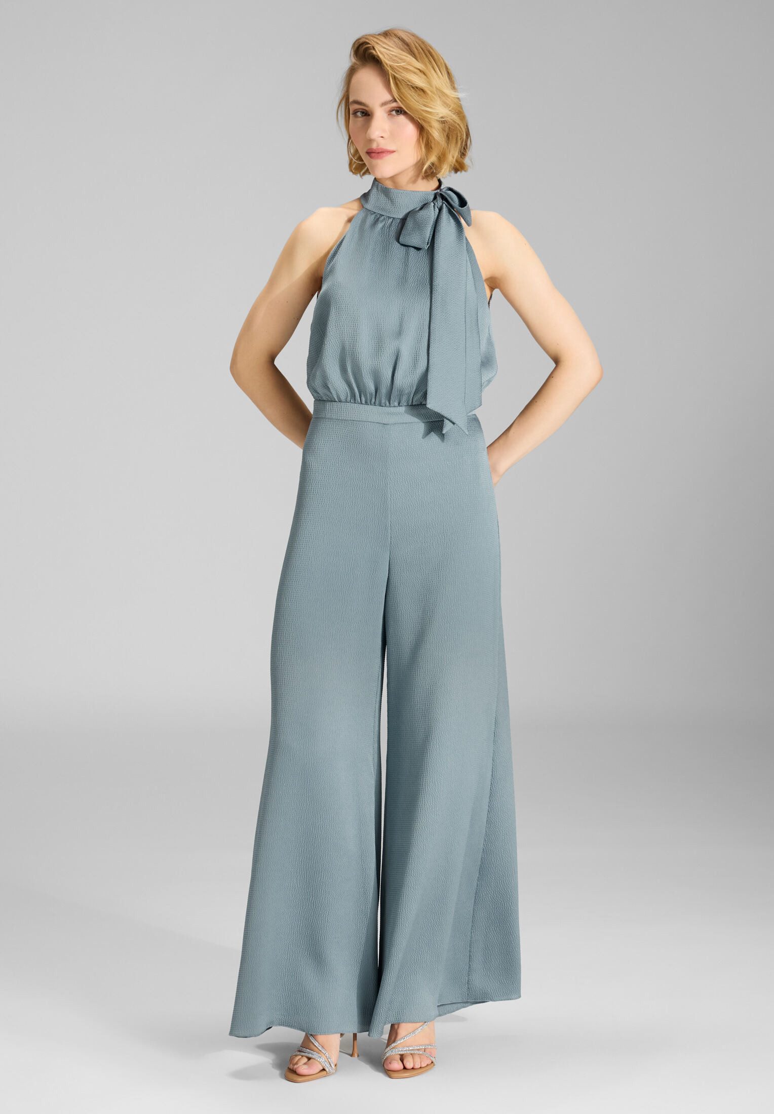SWING Jumpsuit - Jumpsuit mit Schluppe aus Satin Oberteil in lockerer Passform