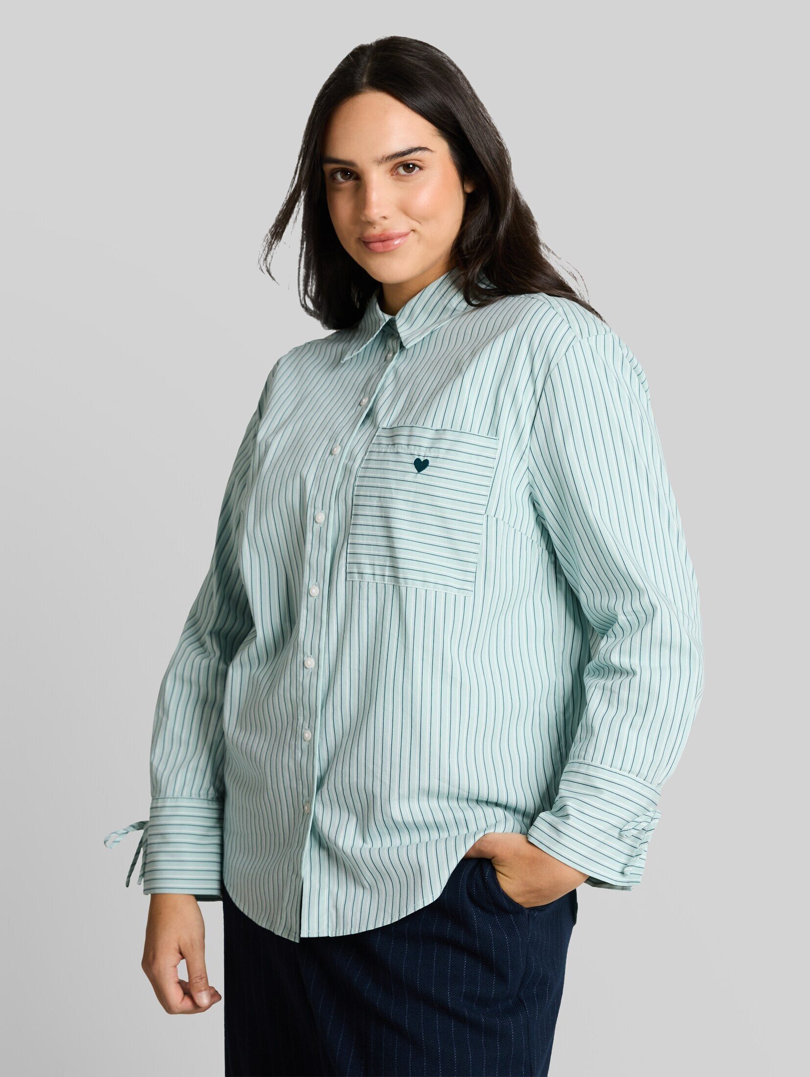 TOM TAILOR PLUS Langarmbluse Blusen & Shirts Plus Size - Oversize Hemdbluse mit Herz-Stickerei