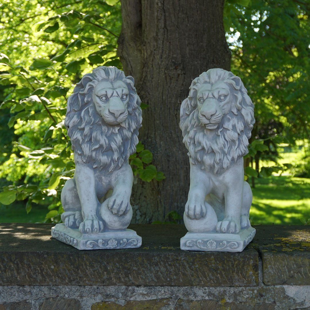 gartendekoparadies.de Gartenfigur Statuen Löwen mit Kugel, Steinfigure, Steinguss, H. 47 cm, je 21 kg, Frostsicher