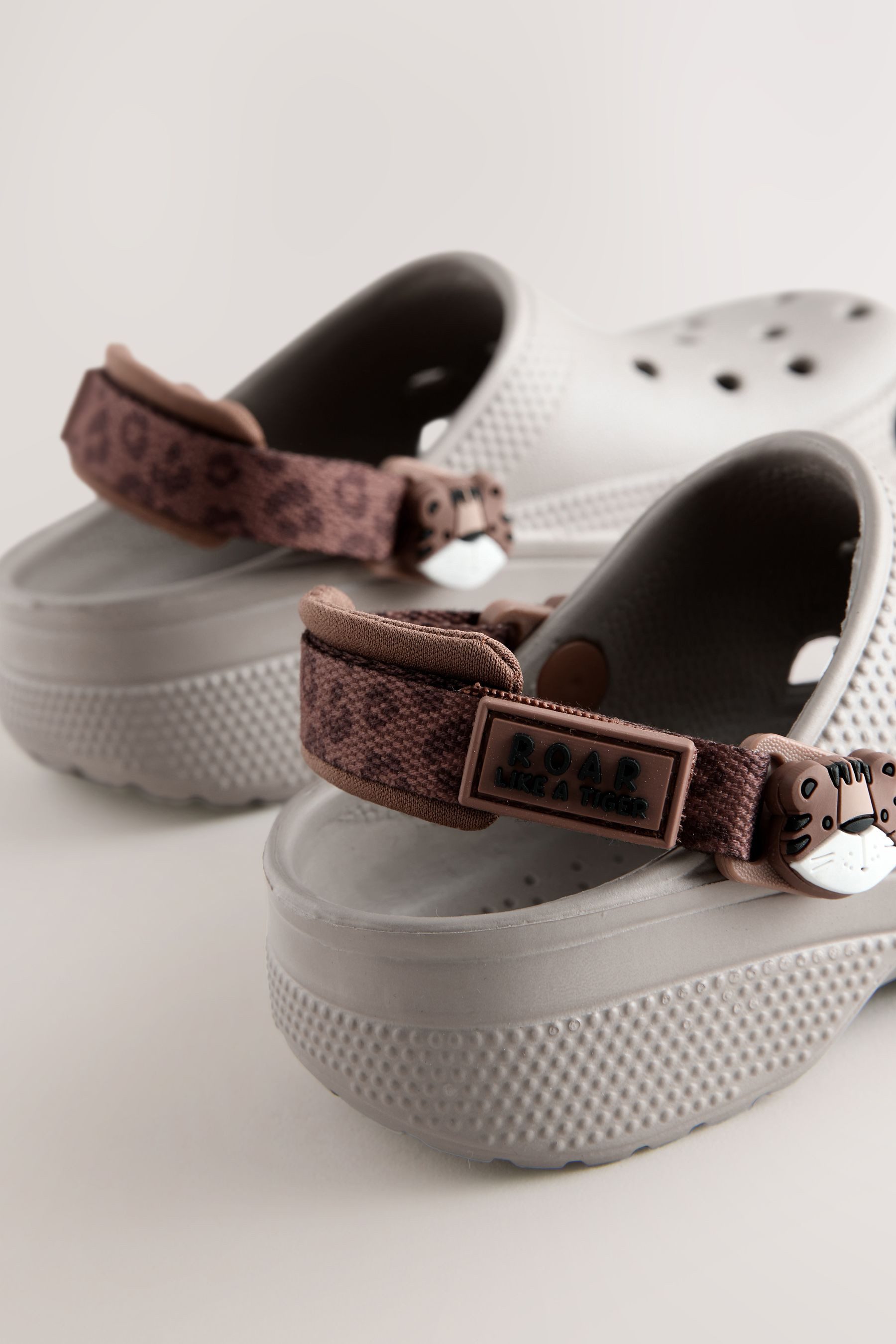 Next Clogs mit Riemchen und Streifen Clog (1-tlg)