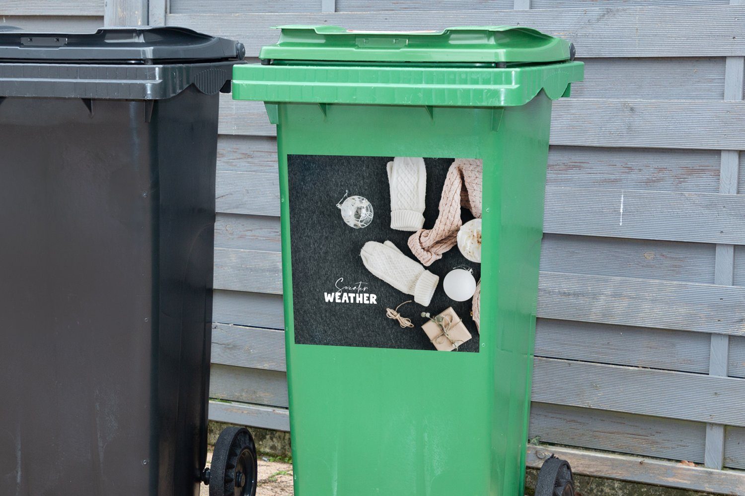 Pullover Container, Abfalbehälter (1 Sticker, - St), - Wandsticker Winter Mülleimer-aufkleber, MuchoWow Zitat Mülltonne,