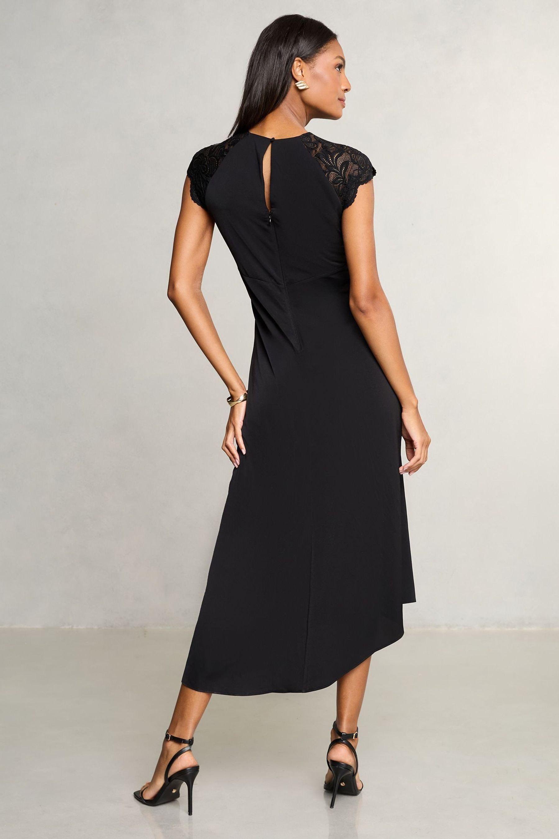 LIPSY Midikleid Lipsy Asymmetrisches Midikleid, Regular (1-tlg) günstig online kaufen