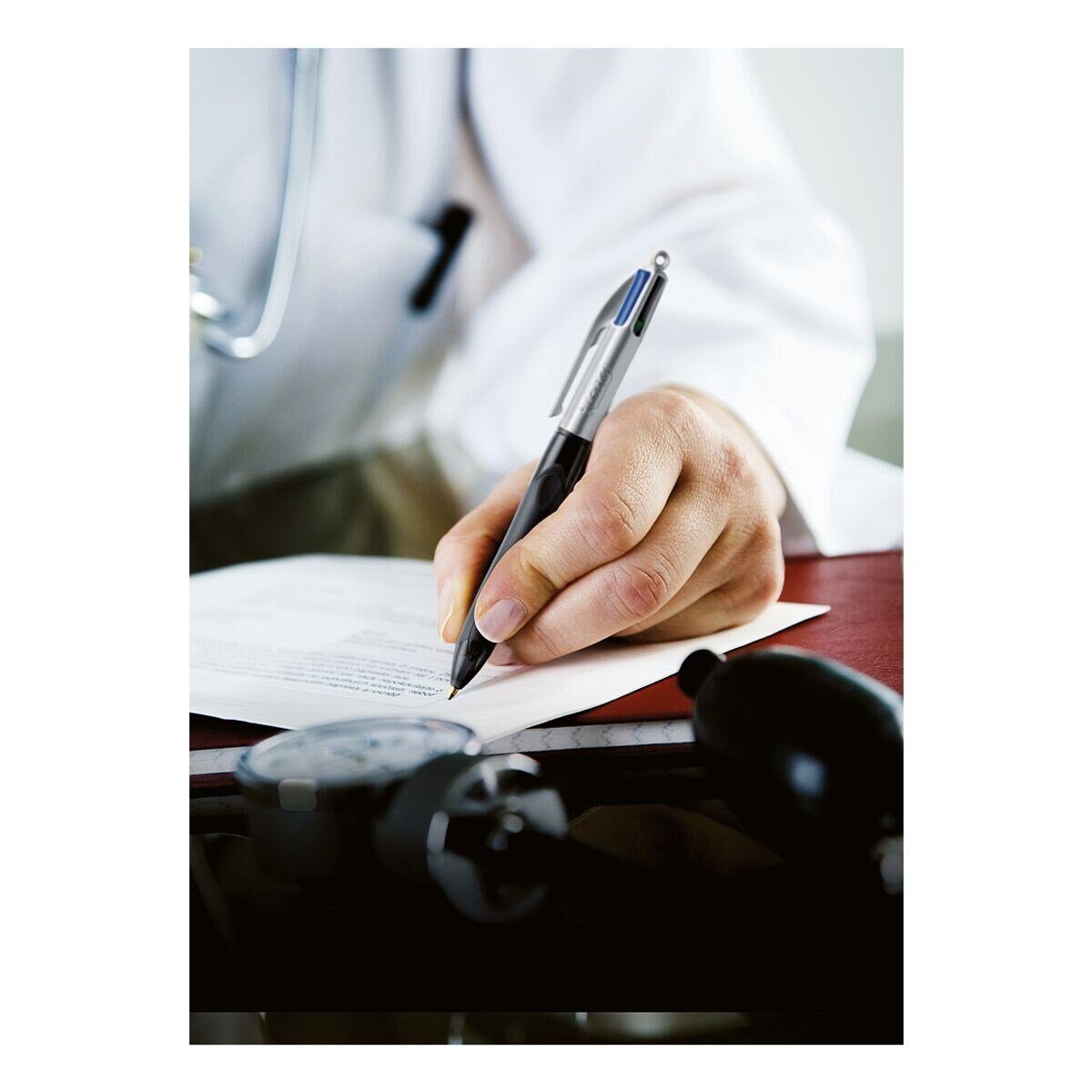 BIC Kugelschreiber 4 Colours Grip Pro, 4 Farben in einem Stift