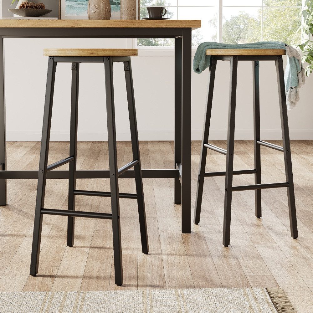 BBWL Barhocker 2er Set 70 cm mit Holzoptik-Sitz, Metallgestell bis 150 kg, Barhocker, Fußstützen & höhenverstellbaren Füßen