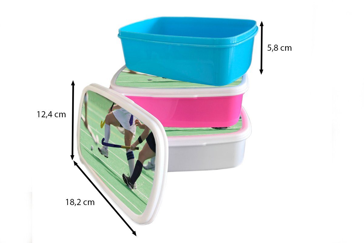 einer spielen Erwachsene, Brotbox Wiese, Menschen Hockey Kunststoff Lunchbox Brotdose Kunststoff, Snackbox, auf grünen rosa (2-tlg), MuchoWow Kinder, für Mädchen,