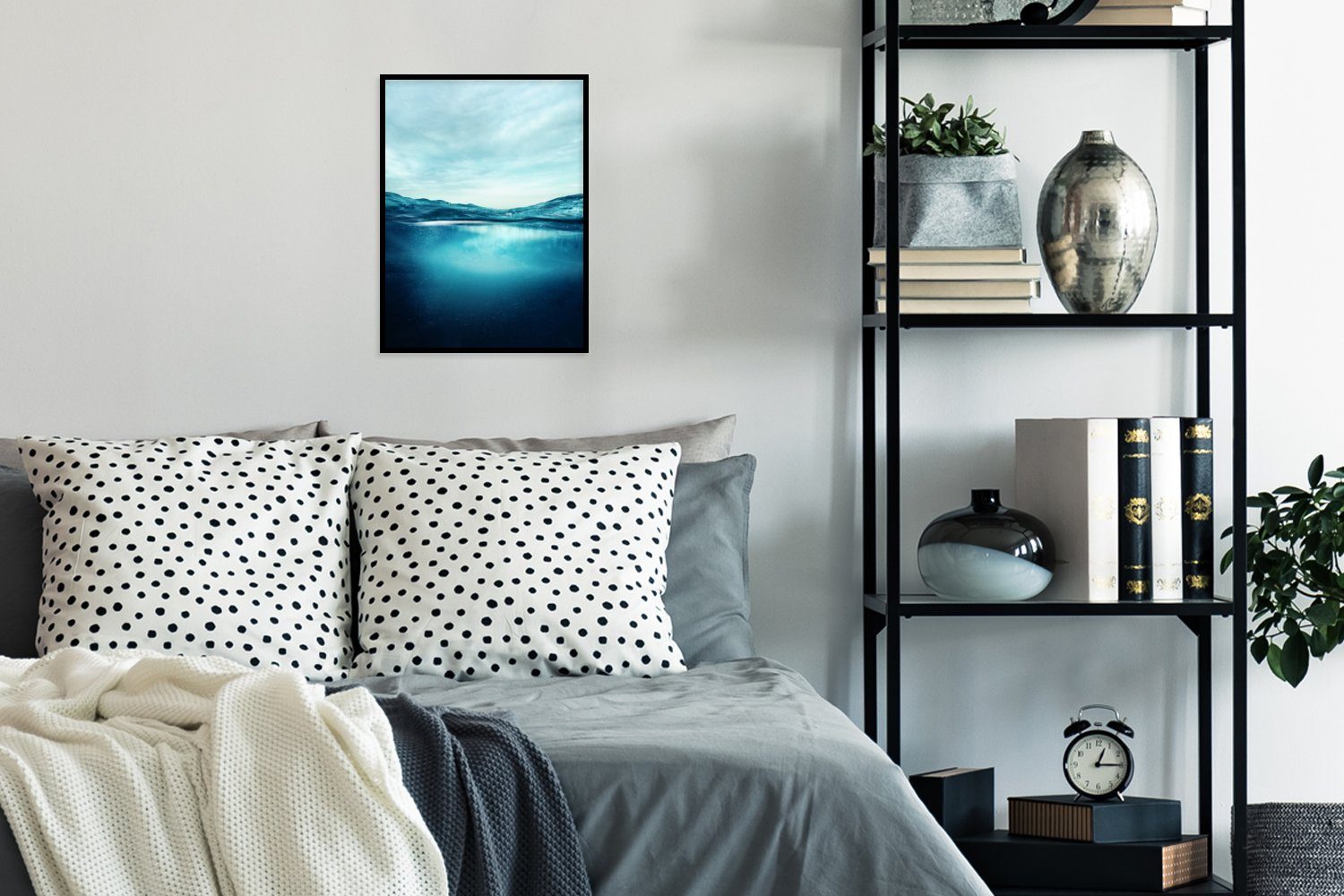 MuchoWow Poster Ozean - Poster, Schwarzem Rahmen, Bilderrahmen Kunstdruck, St), Gerahmtes Wasser mit - Blau, (1