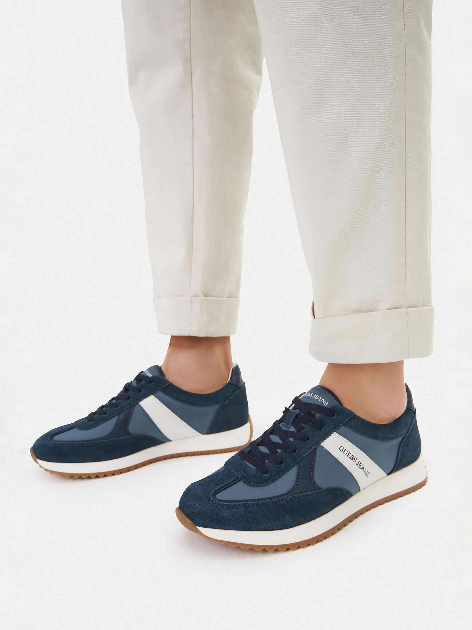 GUESS JEANS Guess Jeans Herrensneaker Weiß, Marineblau GUESS JEANS-EO-ORLANDO-01 1 Sneaker