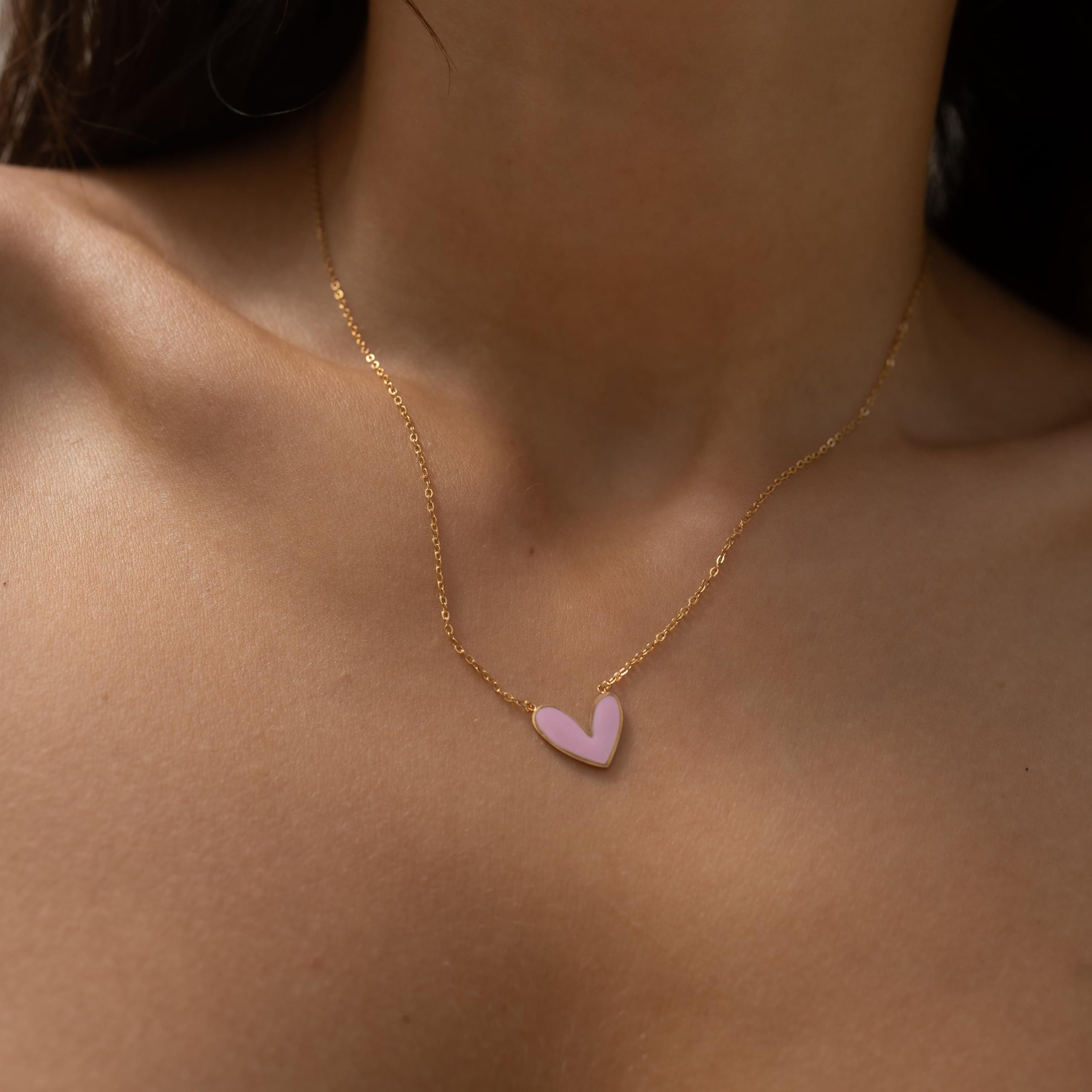 Made by Nami Kette mit Anhänger Herzkette Gold mit Pinkem/Schwarzen Herz aus Chirurgen Edelstahl, Geschenke für Frauen Wasserfester Schmuck Größe Verstellbar