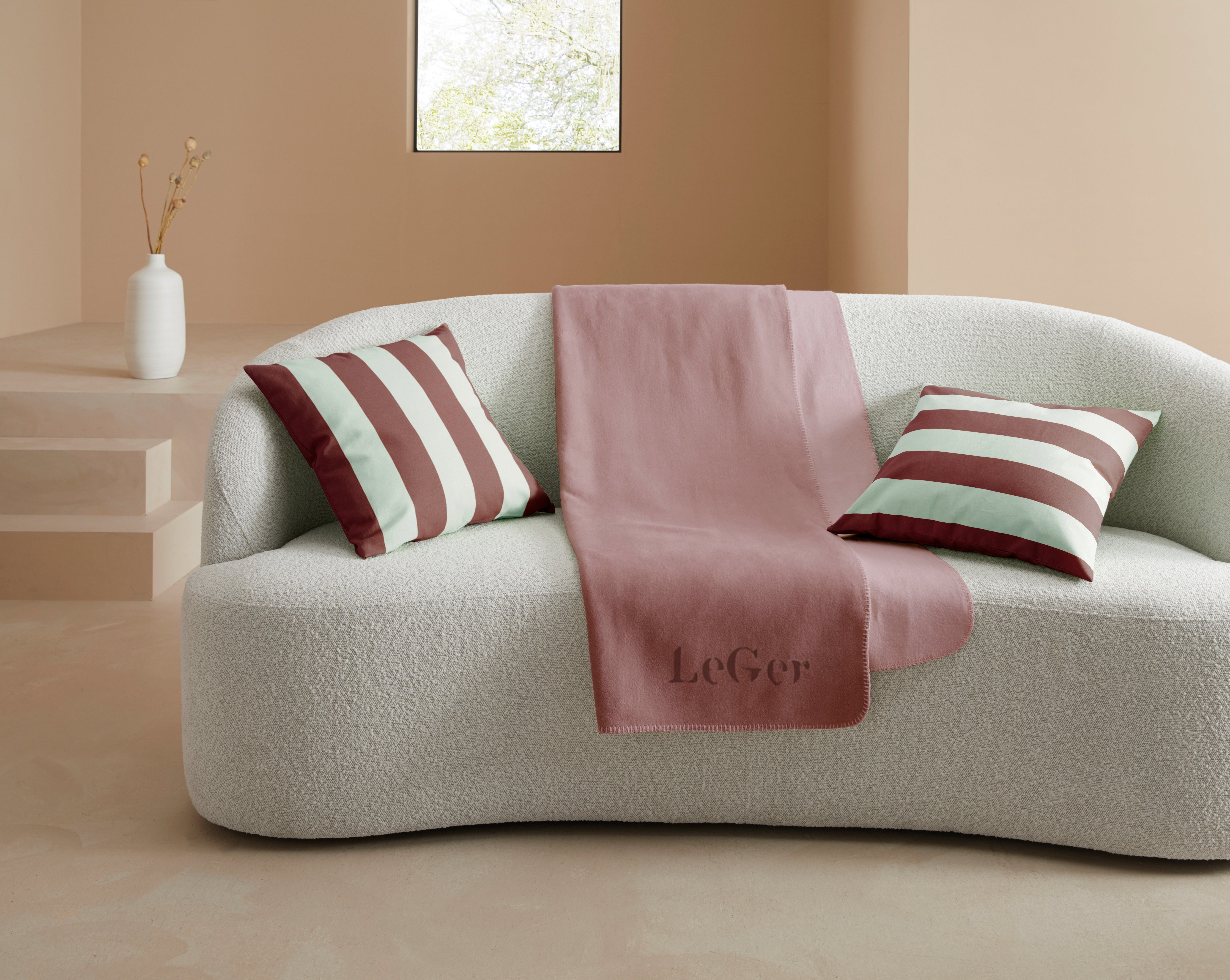 Wohndecke Anisa, LeGer Home by Lena Gercke, mit modernem Schriftzug, Kuscheldecke