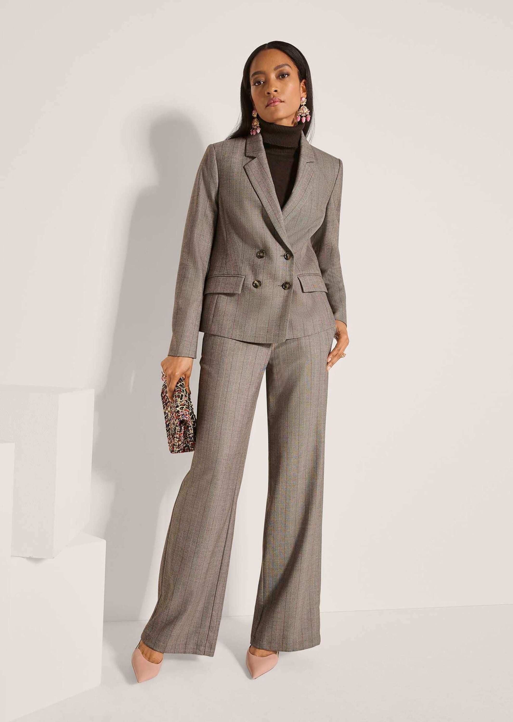 MADELEINE Kurzblazer Zweireiher-Blazer mit feinen Streifen Klassisch und zeitlos mit Reverskragen und femininer Linie