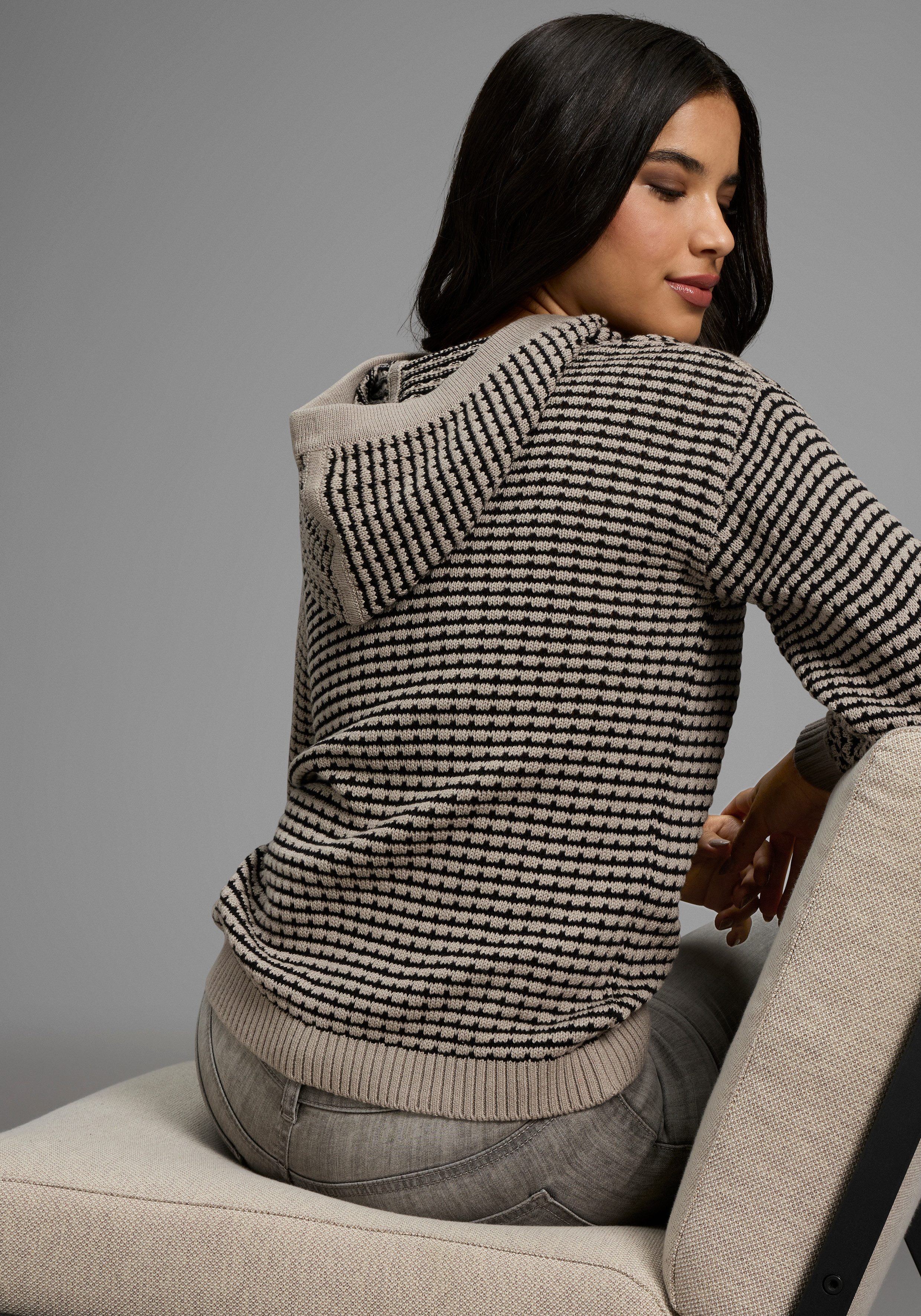 KangaROOS Strickpullover weit geschnitten mit Kapuze günstig online kaufen