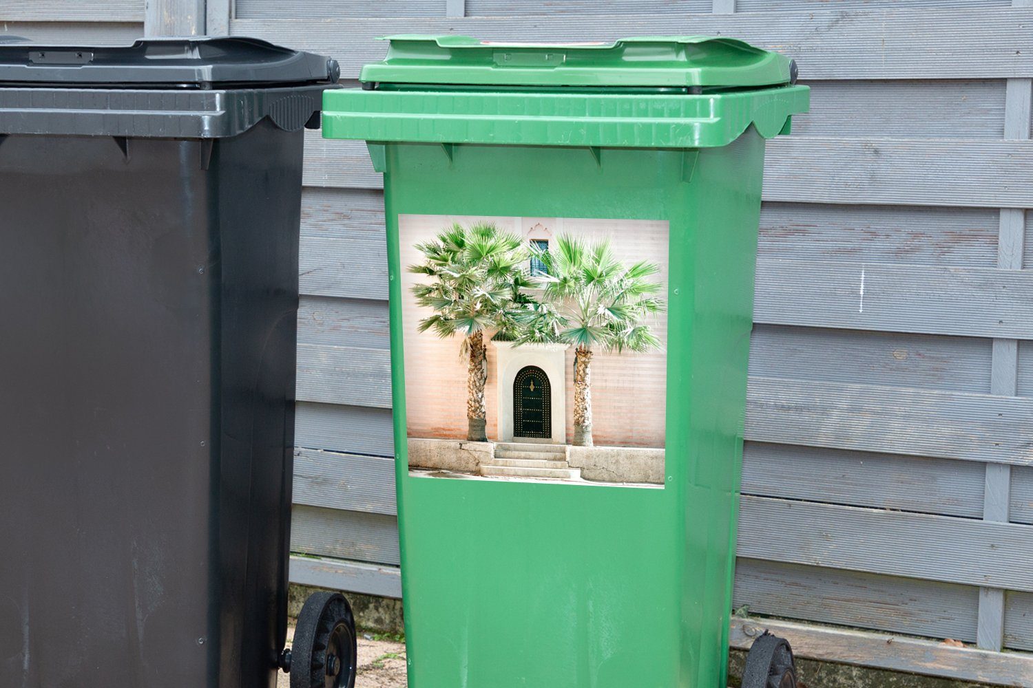 MuchoWow Sticker, (1 Mülltonne, St), Wandsticker - Tür Tropisch Marrakesch Abfalbehälter - Weiß Palme Container, Mülleimer-aufkleber, - -