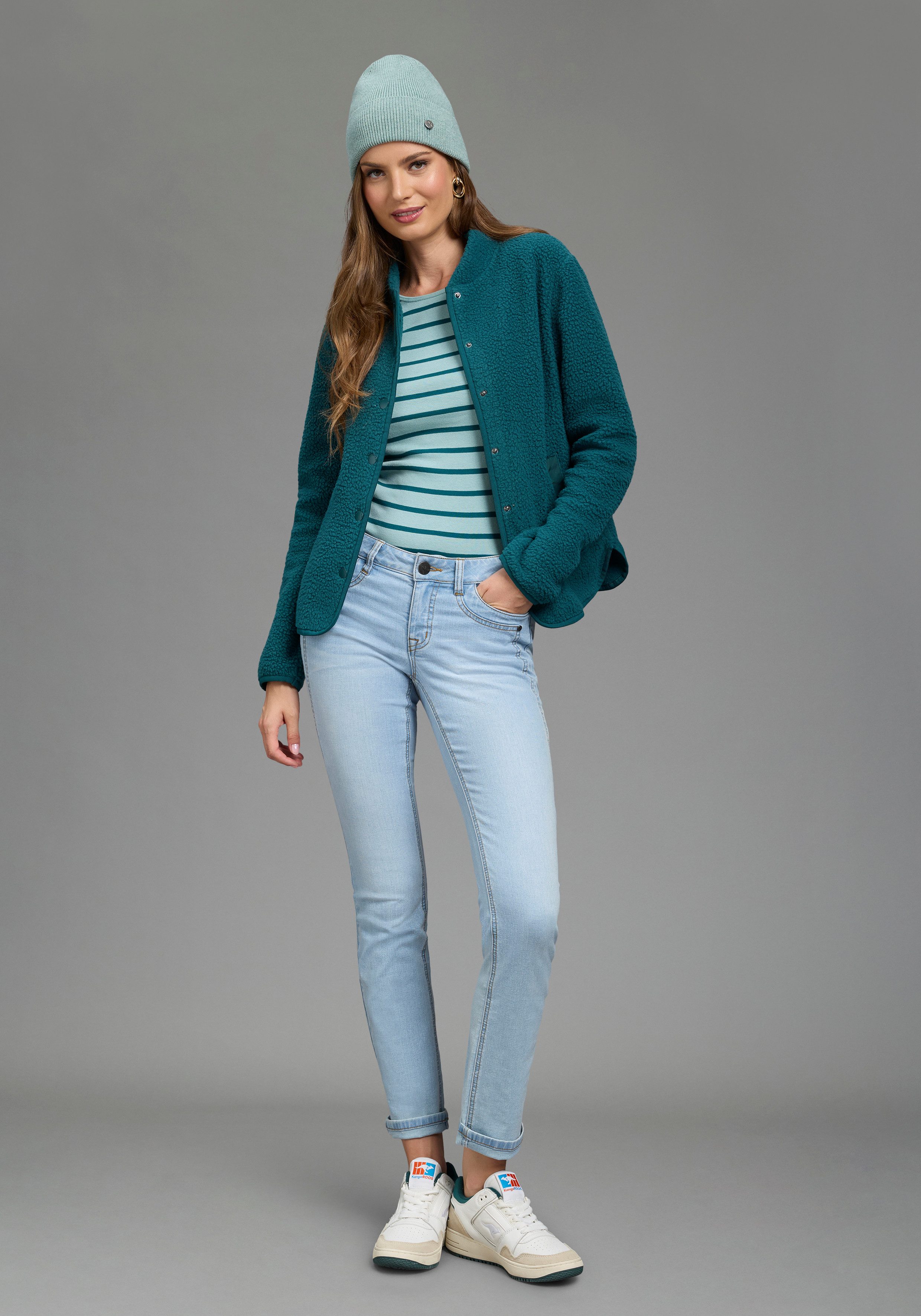 Zum Outfit 6