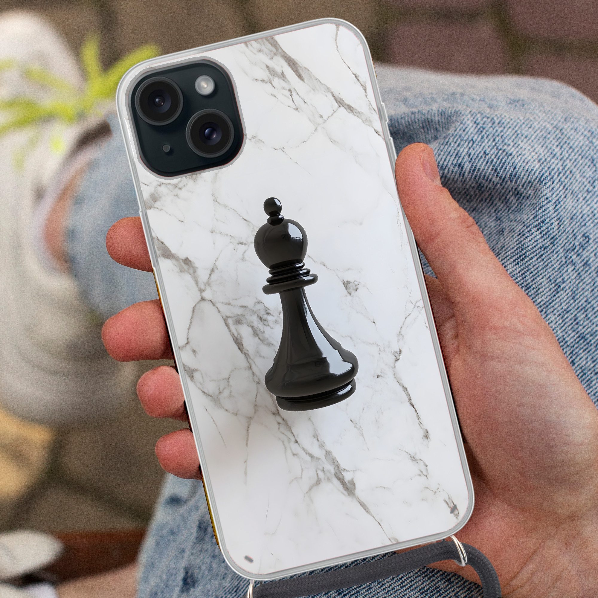 MuchoWow Handyhülle für Apple iPhone 15 Plus Schachfigur - Läufer - Schwarz - Marmor, Tragbare Handyhüllen mit Kette zum umhängen, Handykette Handyband