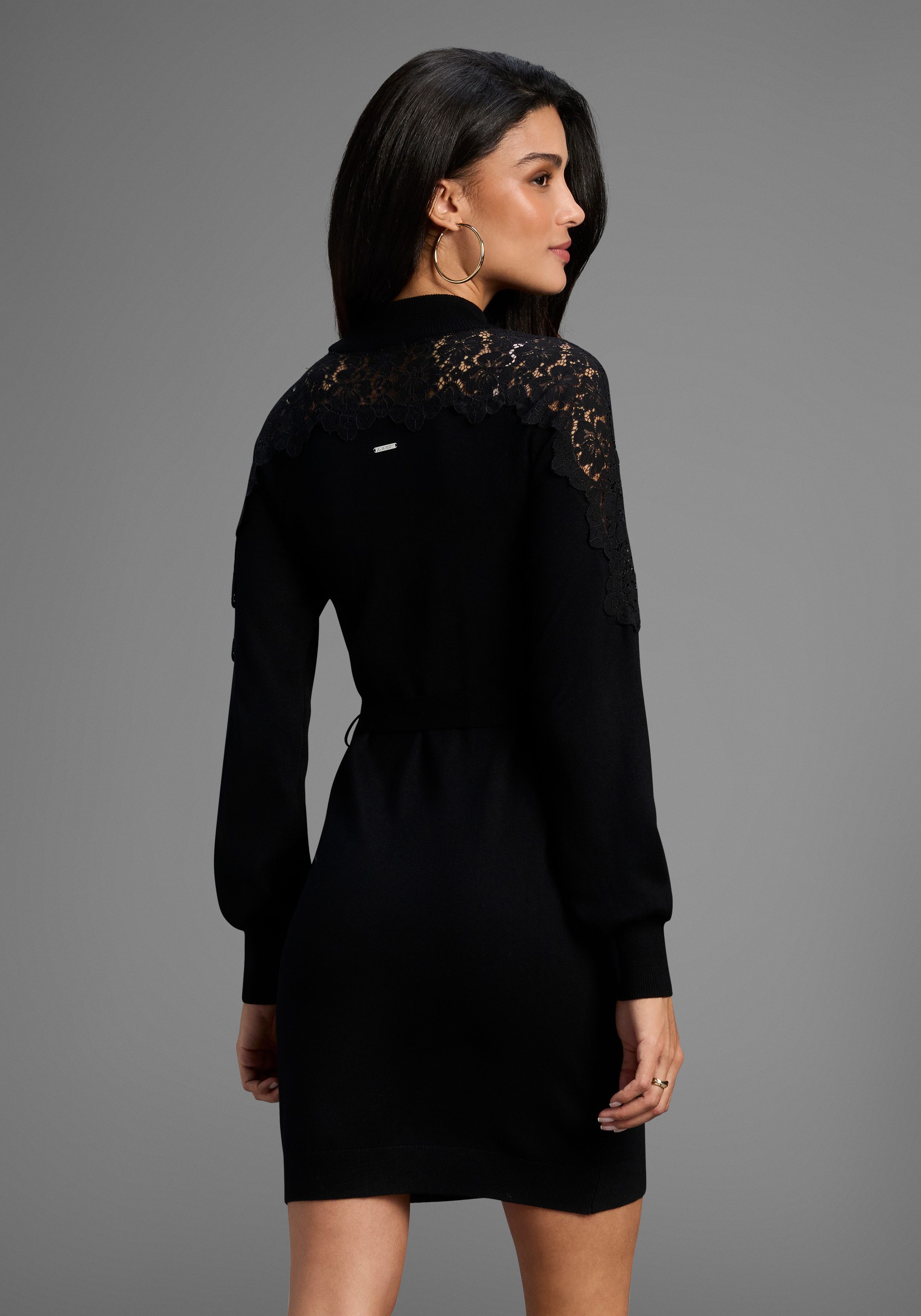 Laura Scott Strickkleid in Mini-Länge mit edler Spitze - NEUE KOLLEKTION günstig online kaufen