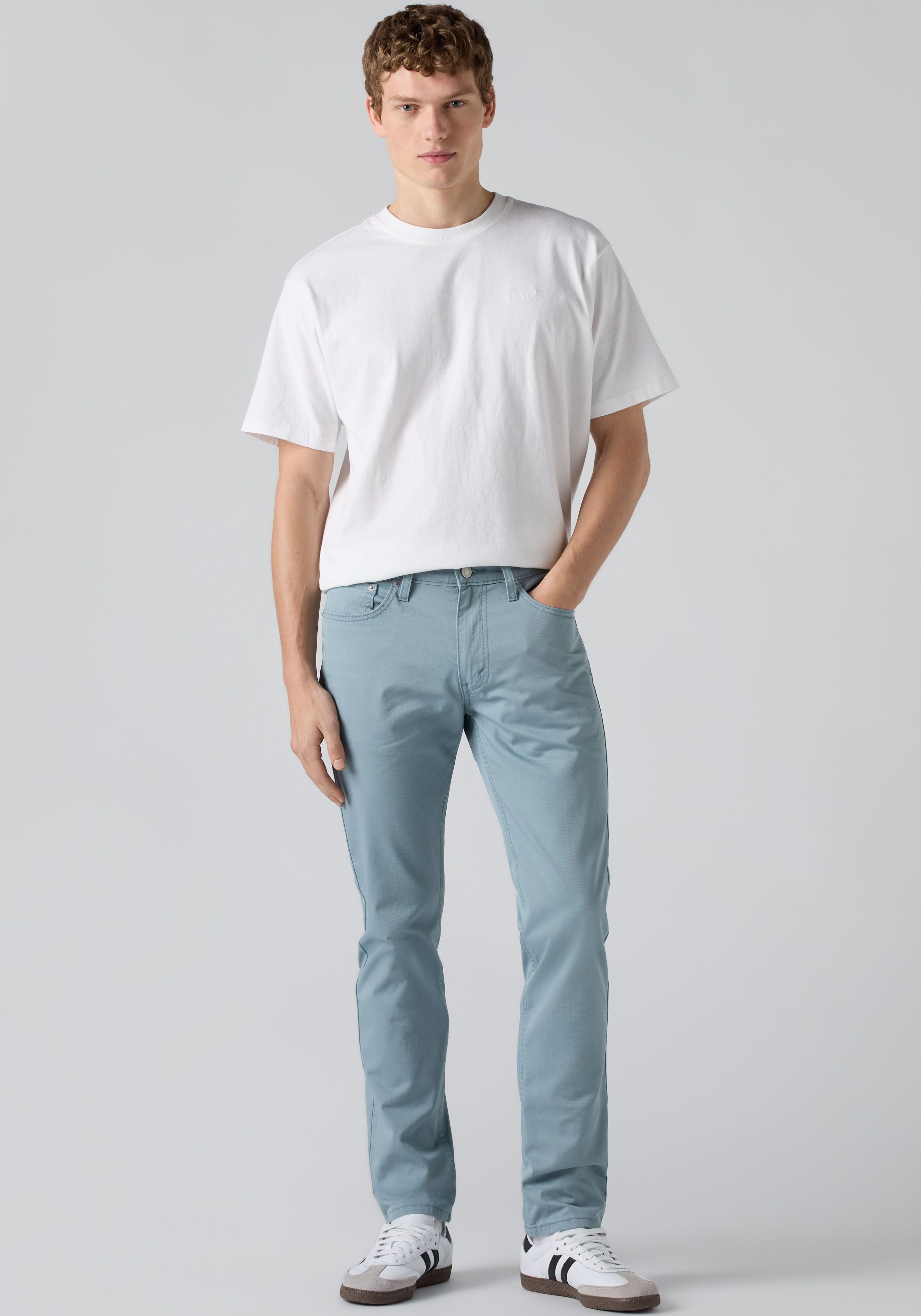Levi's® Slim-fit-Jeans 511 SLIM mit großem Logo-Badge