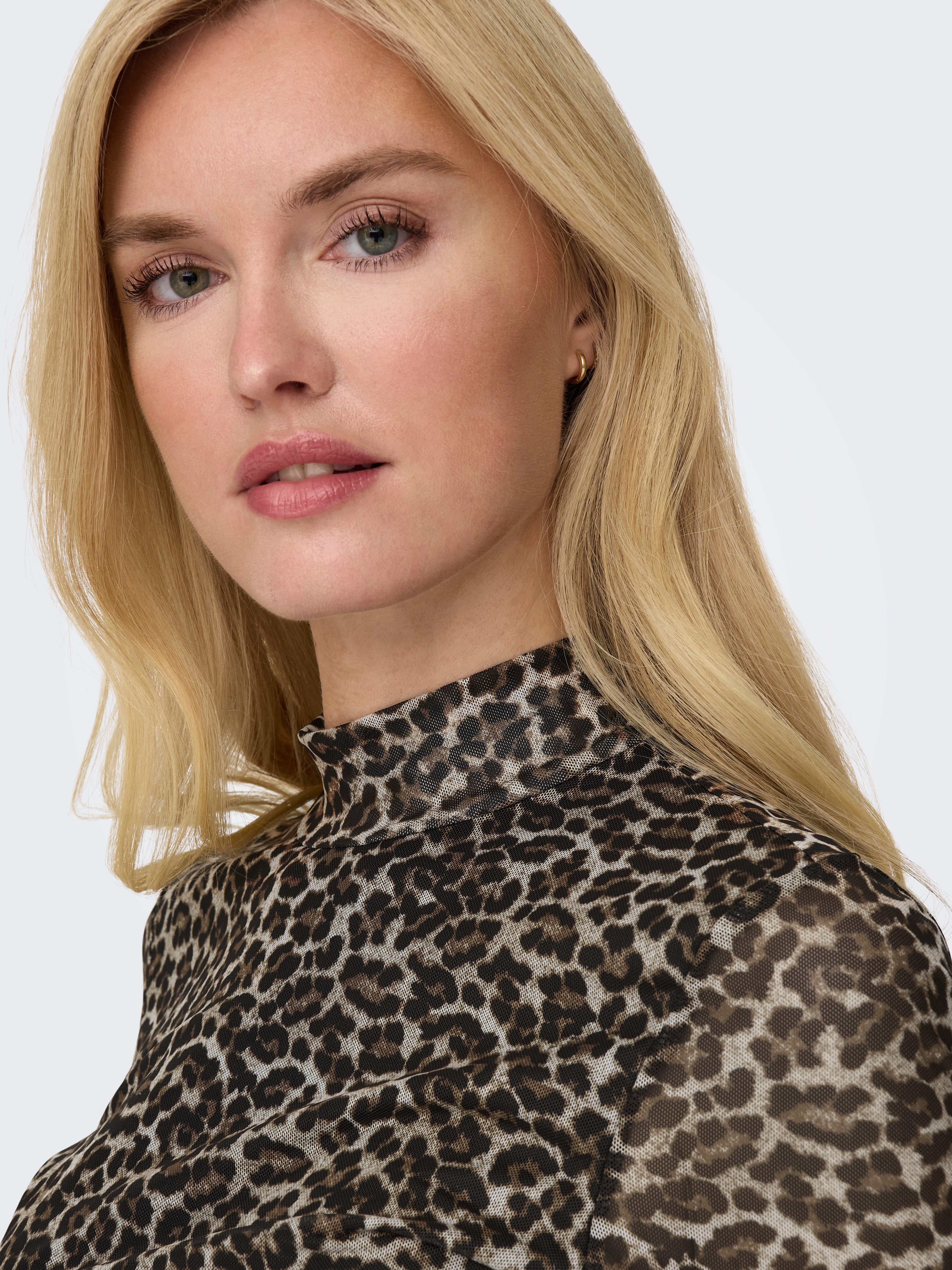 ONLY Langarmshirt ONLERICA LIFE MESH L/S TOP JRS NOOS Kunstfaser mit Stretch, regular fit