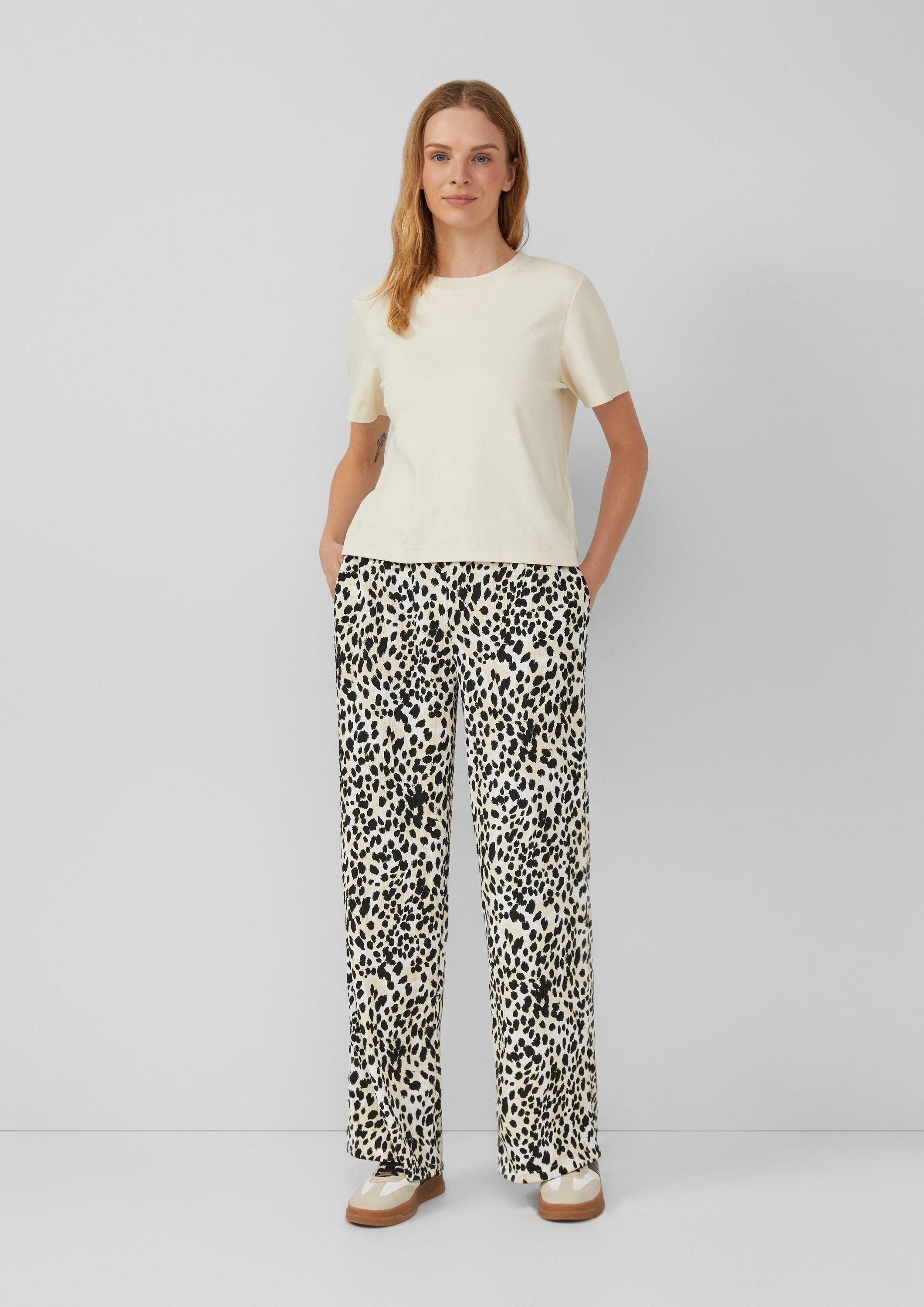s.Oliver Chinos Hose Strukturierte Wide-Leg-Hose im Relaxed Fit mit All-ove günstig online kaufen