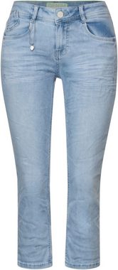 STREET ONE 3/4-Jeans in hellblauer Waschung mit leichtem Bleaching