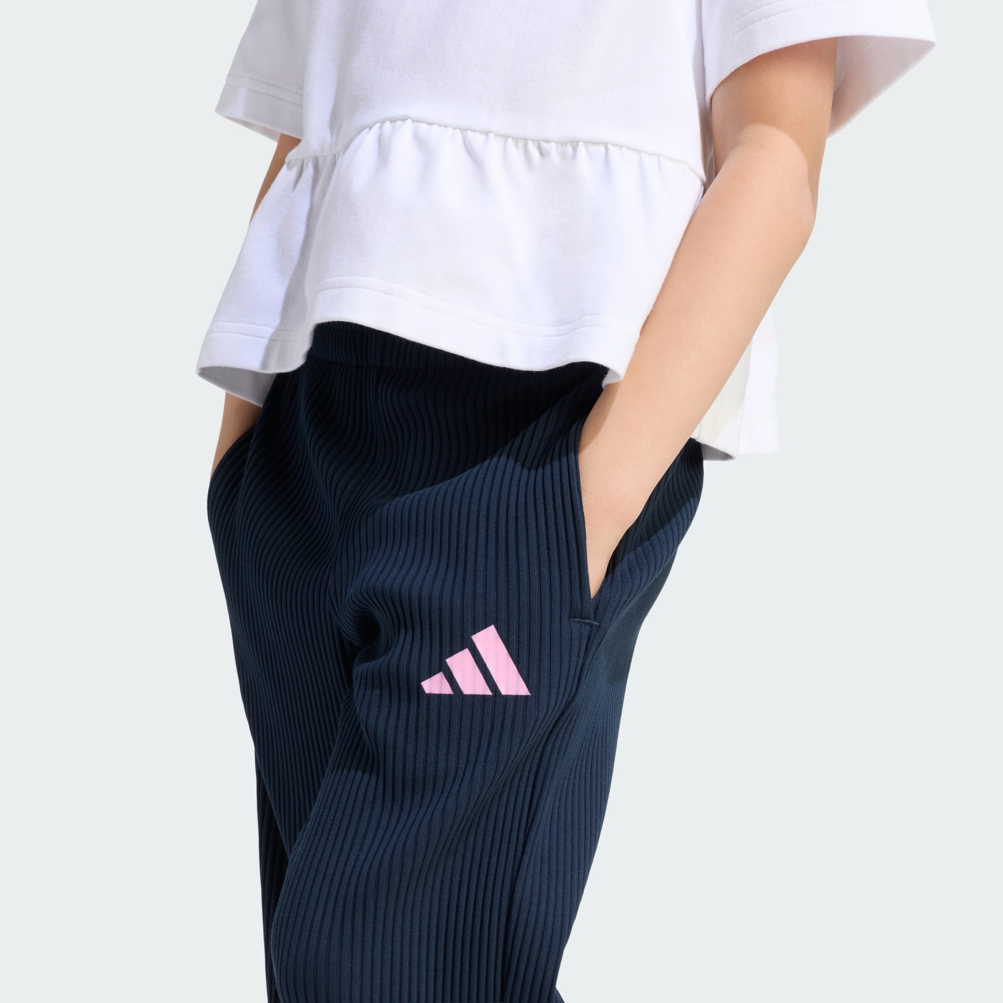 adidas Sportswear Shirt & Hose SEASONALS SWEAT RUFFLES SET