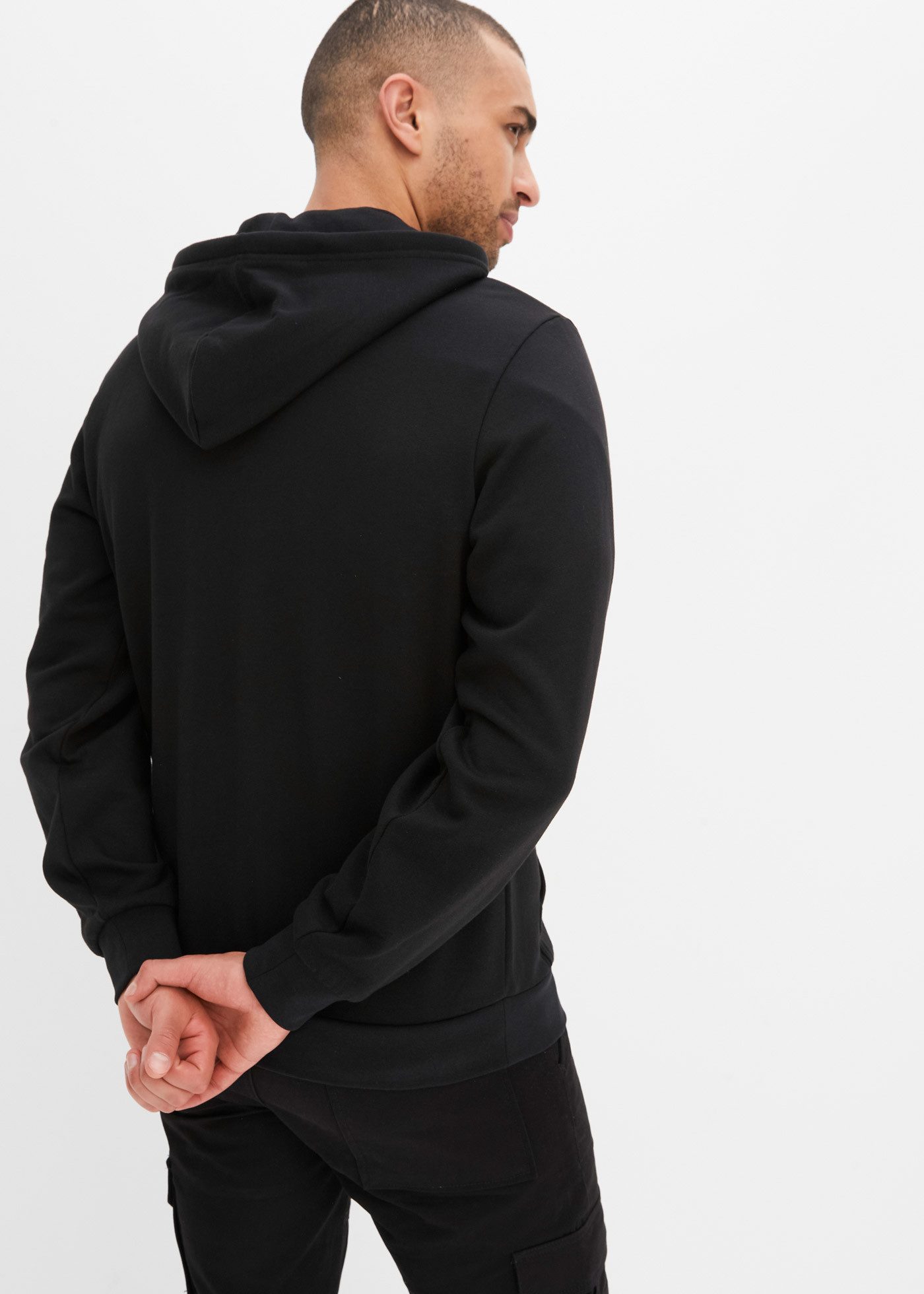 bonprix Kapuzensweatjacke mit Kapuze, mit Reißverschluss, mit Kängurutaschen, Regular Fit