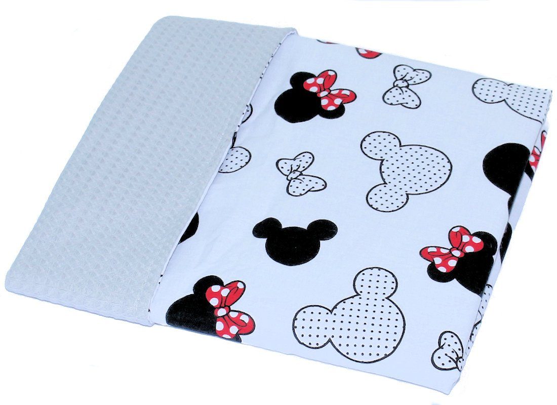 Minnie + Grau