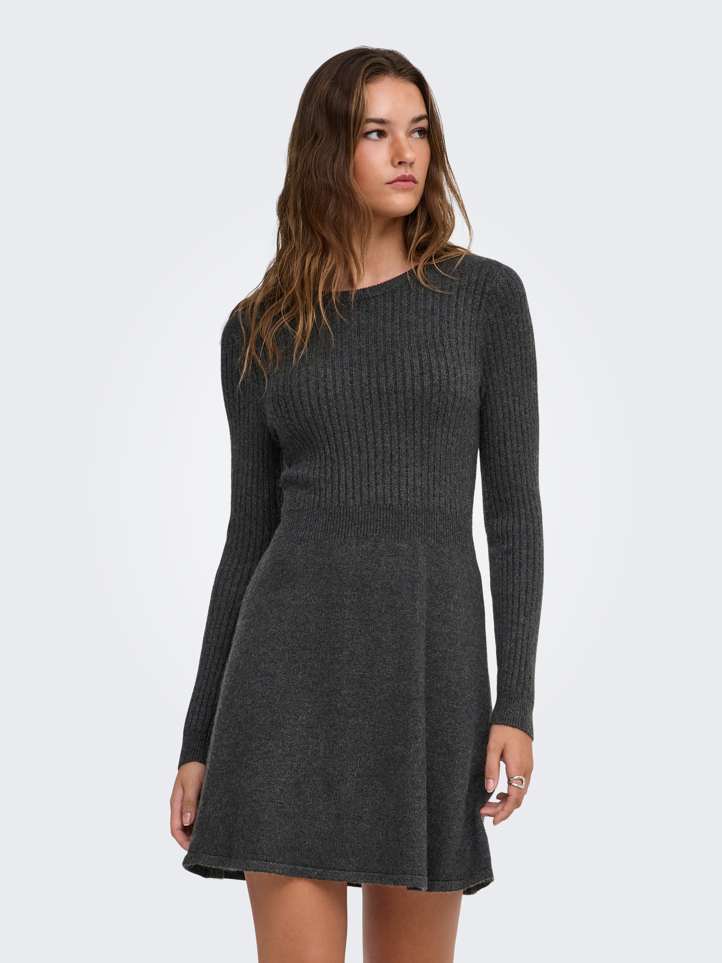 ONLY Strickkleid ONLFIA LS FIT FLARE ONEC DRESS CS KNT Viskosemischung, normal geschnitten