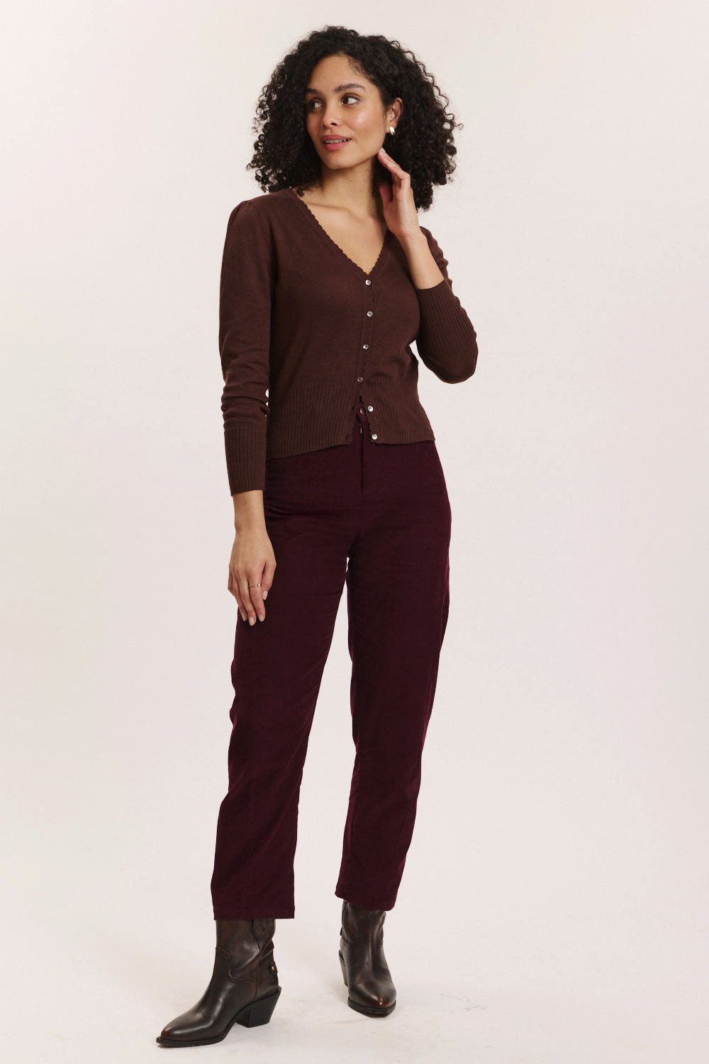 Tranquillo Cordhose Damen Maitee GOTS-Bio-Baumwolle hoher Bund Barrel-Leg-Trend unifarben Hose mit schmeichelnder Passform & klarer, strukturierter Linie