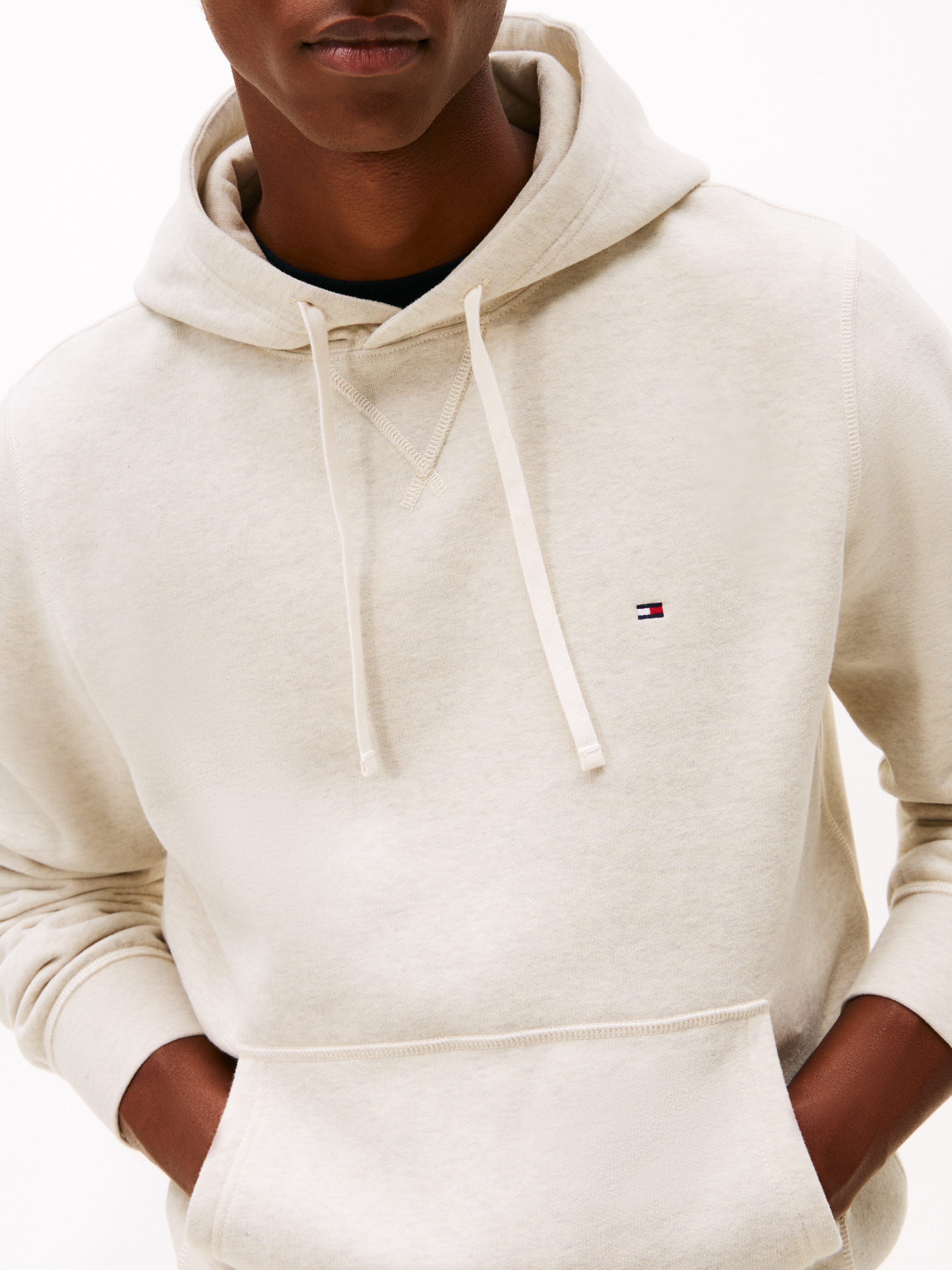 Tommy Hilfiger Hoodie ESS SEASONAL FLEECE HOODY mit Kapuze und Kängurutasche unifarben, casual, regular fit, Baumwollmix, Kapuze
