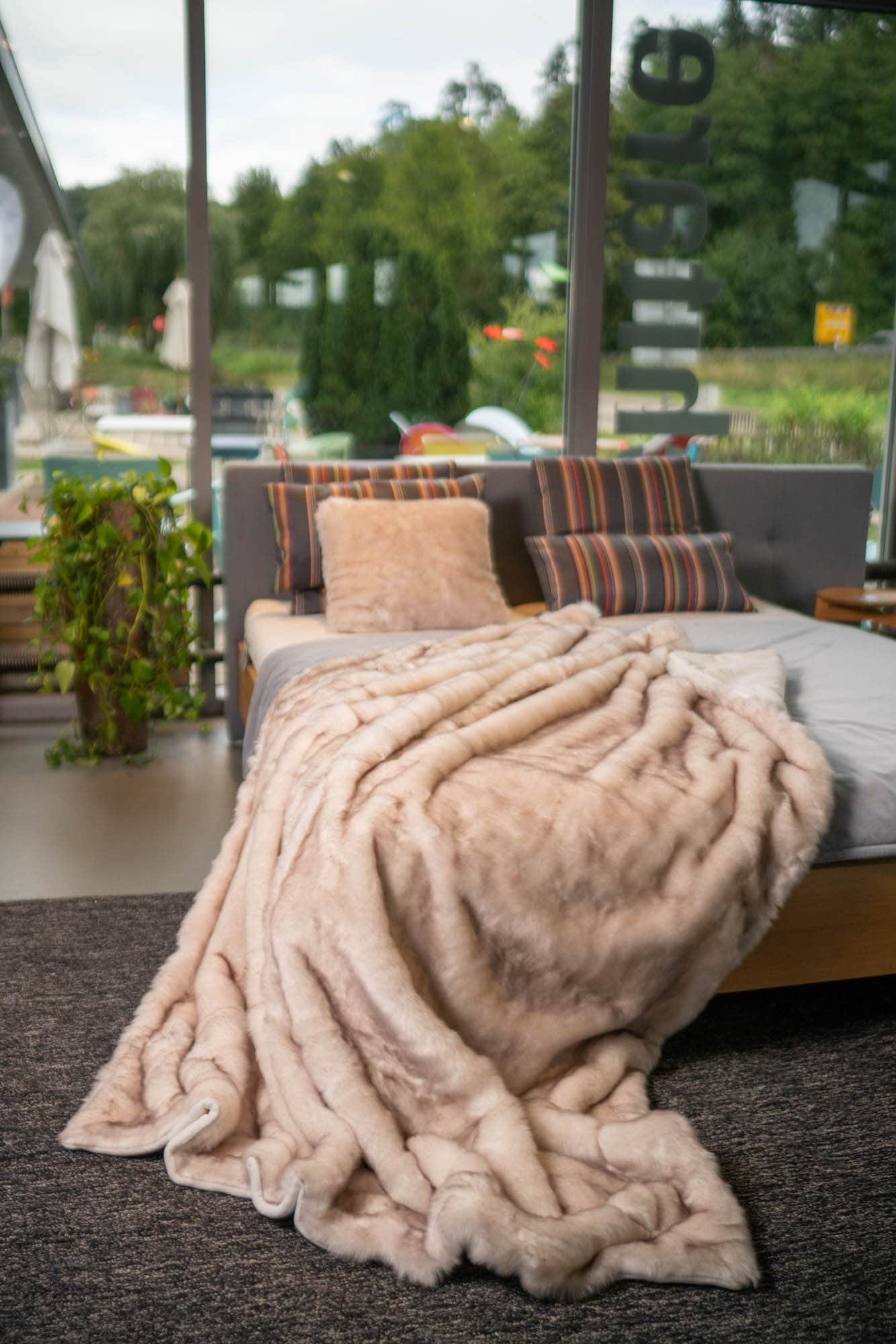 Wohndecke Polar Fuchs weiss-grau melierte Felldecke, Ritter Decken