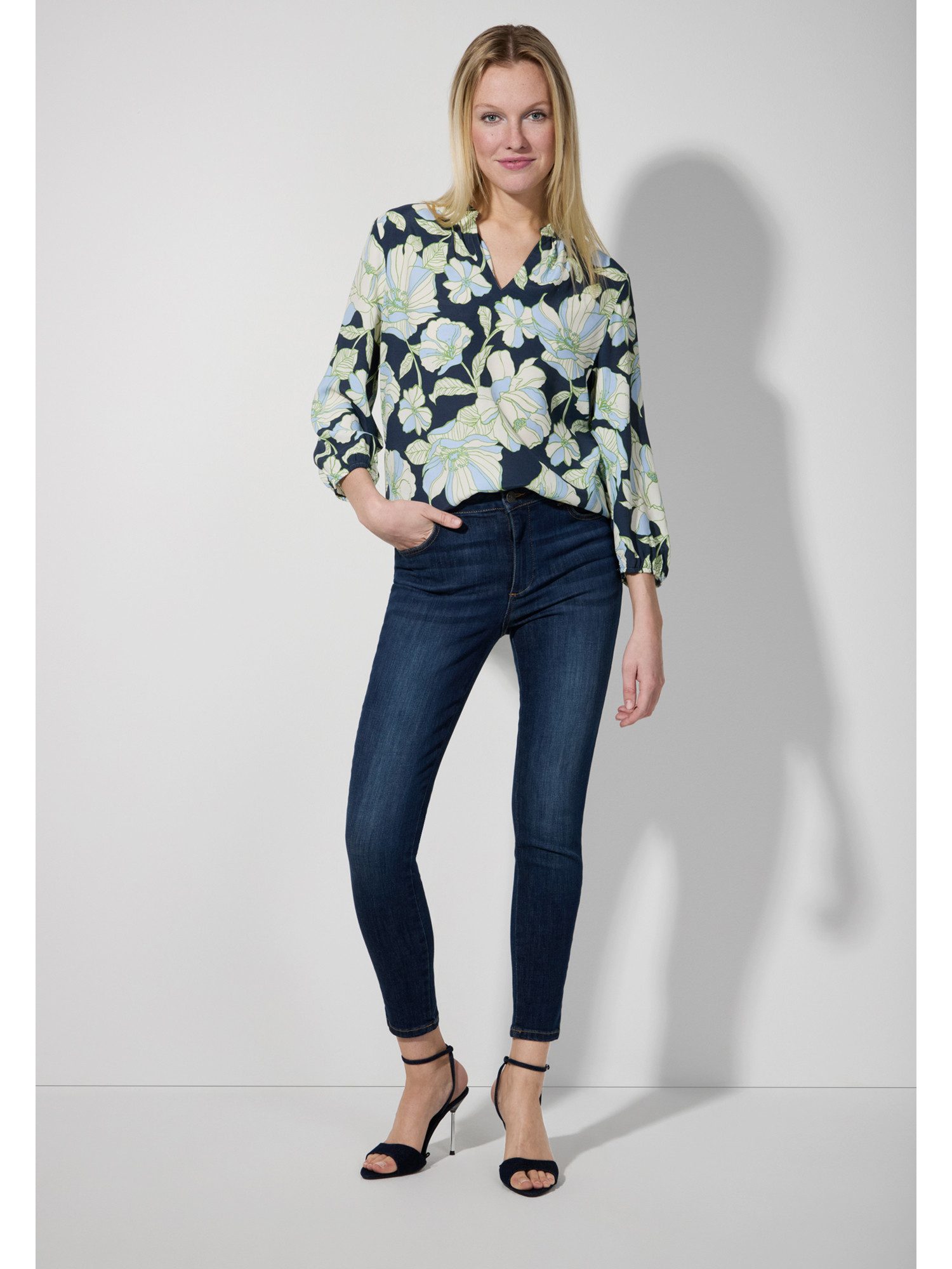 MORE&MORE Klassische Bluse Blumenprintbluse günstig online kaufen