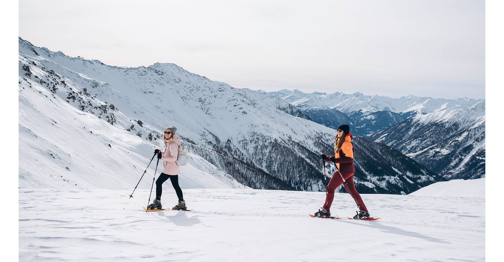 Jochen Schweizer Erlebnisgutschein Außergewöhnlich Übernachten Tirol mit Schneeschuhwanderung, Besonderer Kurzurlaub in einer exklusiven Hütte