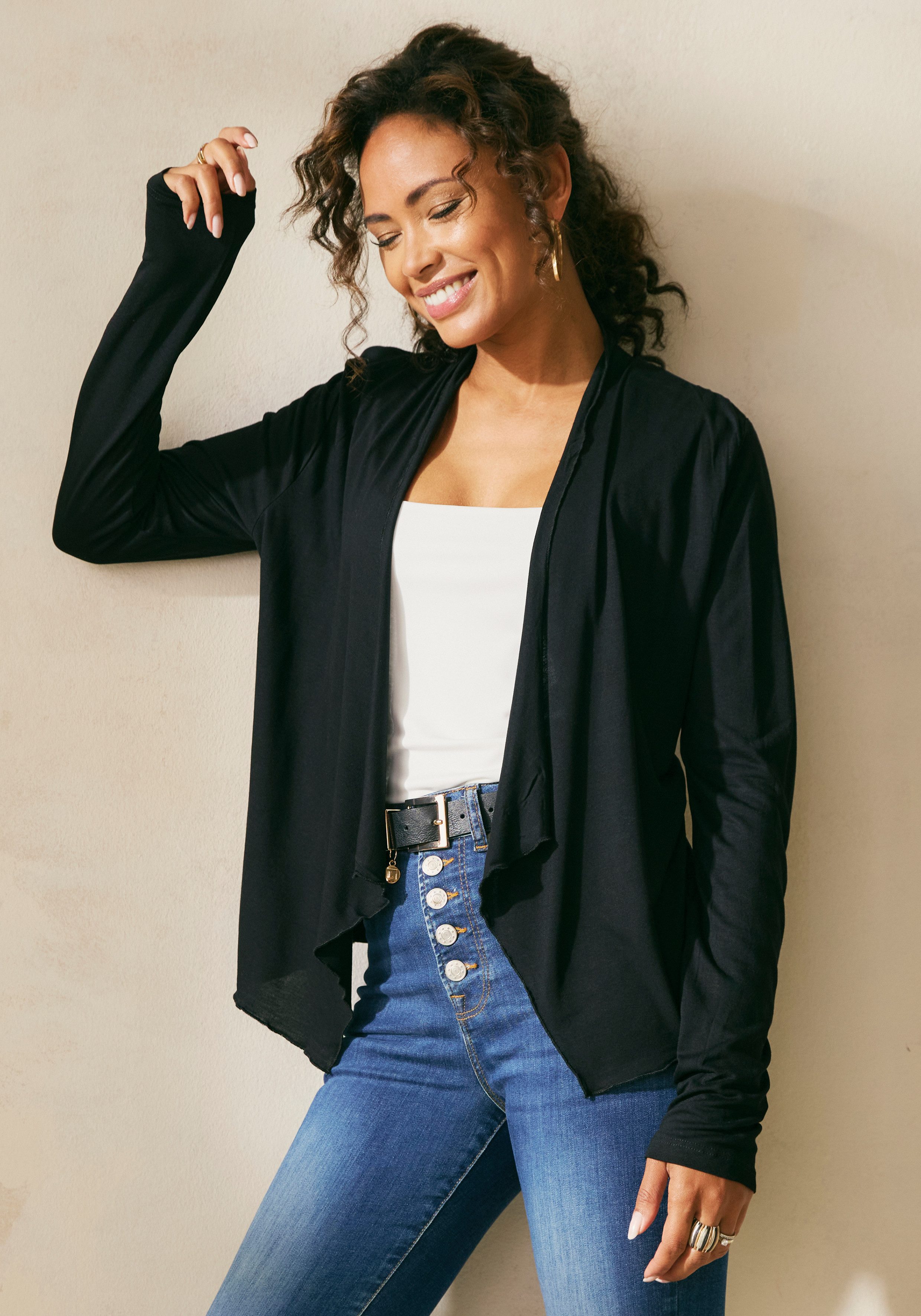 LASCANA Shirtjacke in offener Form mit Zipfelsaum leichte Shirtjacke aus Jersey, bequeme Sommerjacke im Casual Stil