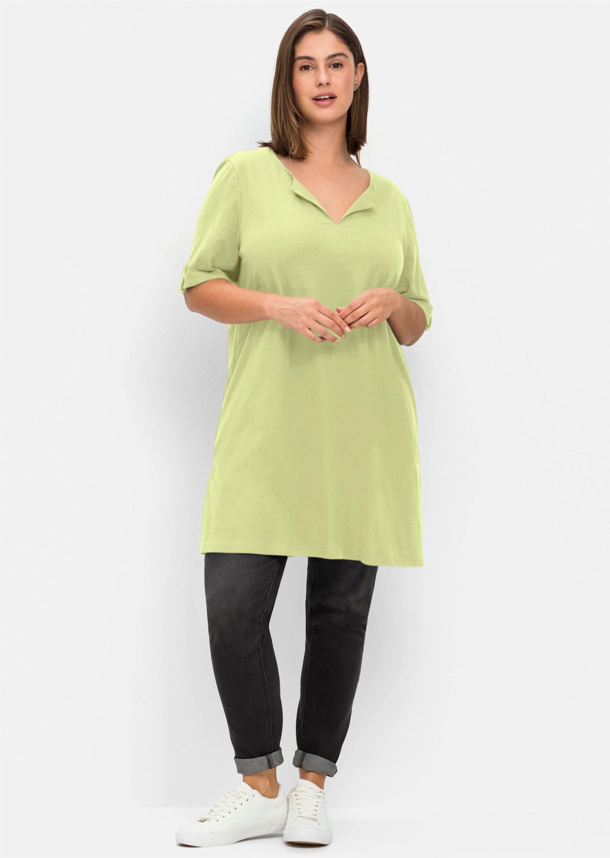 Sheego T-Shirt Longshirt Kurzarm mit geschlitztem Ausschnitt