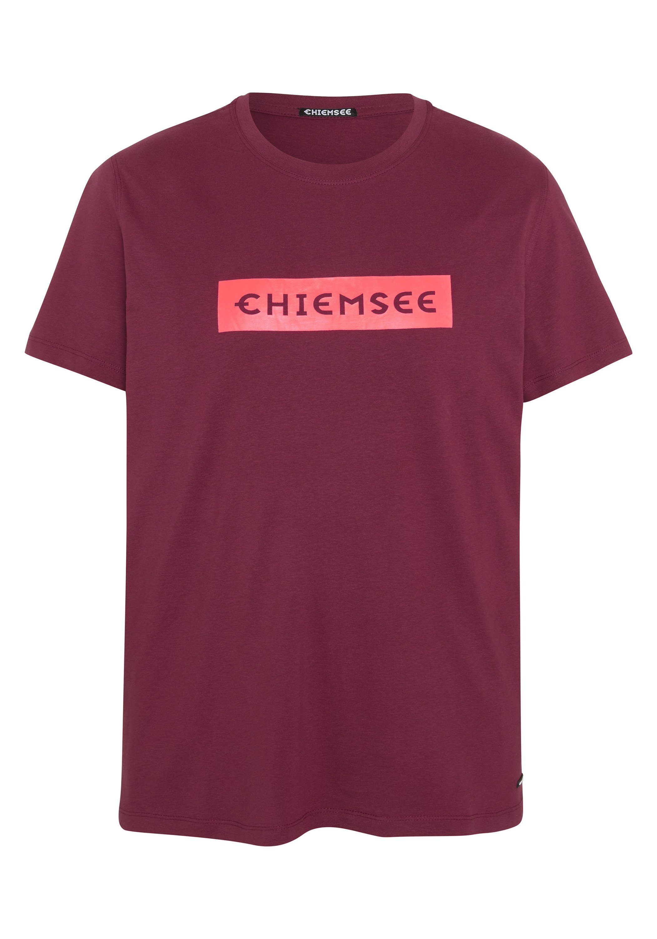 Chiemsee Print-Shirt T-Shirt mit Label-Schriftzug 1 19-1934 Tibetan Red