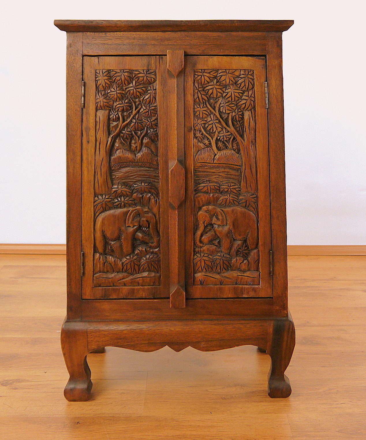 livasia Midischrank mit Elefantenschnitzerei, handgefertigt, Akazienholz, 5 günstig online kaufen