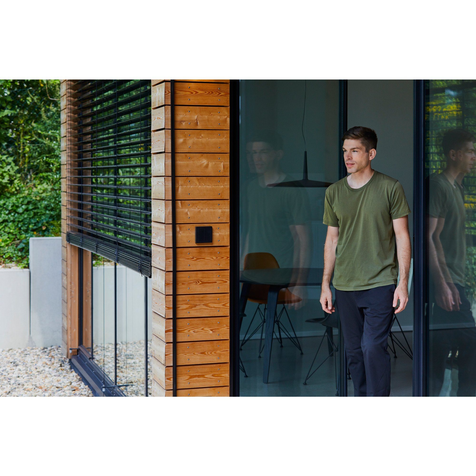 Thumbnail - SENIC Senic Friends of Hue Outdoor Switch, Taster Smarter Lichtschalter