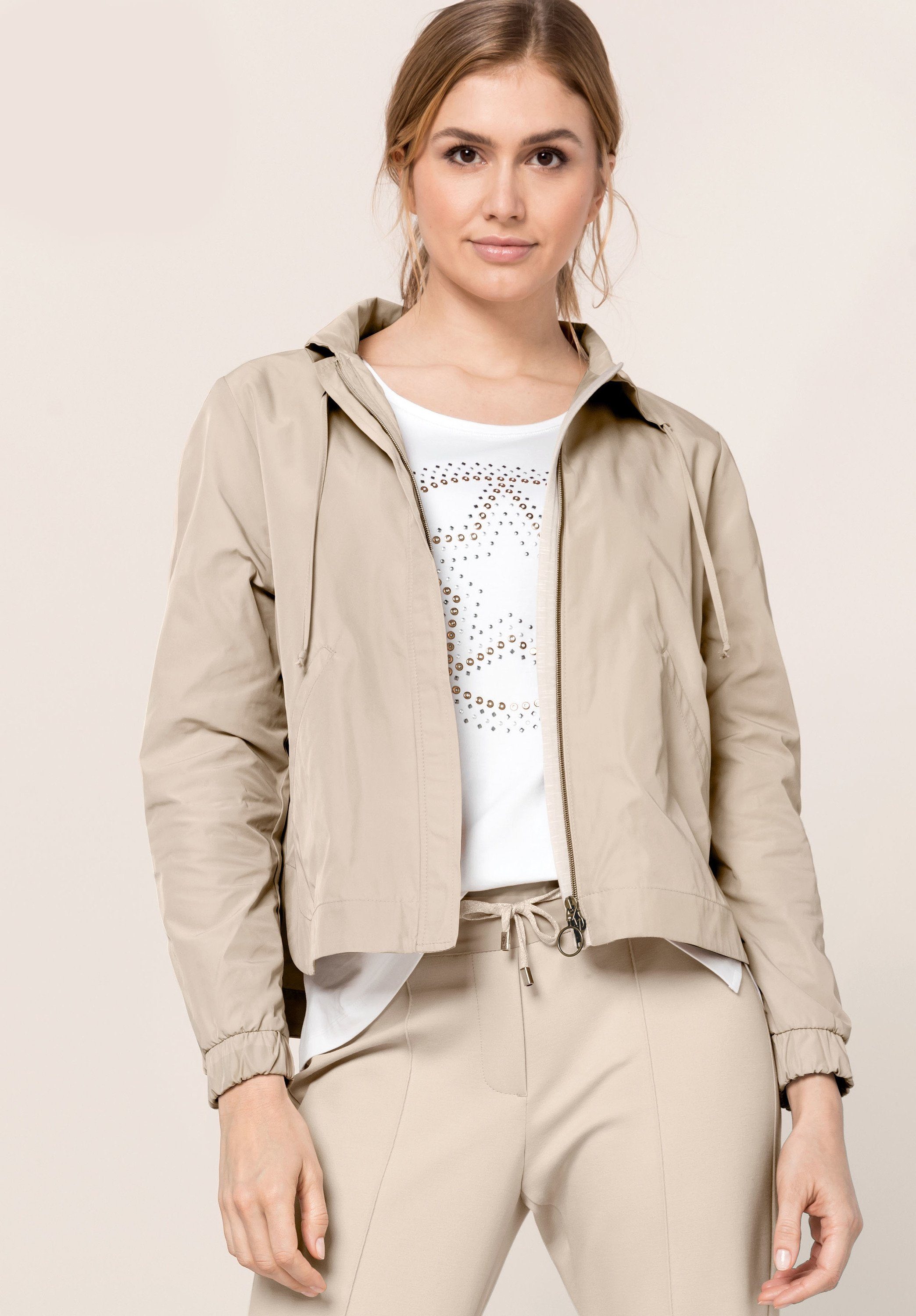 bianca Blouson EVE in moderner Taftware mit stylischen Details biscuit