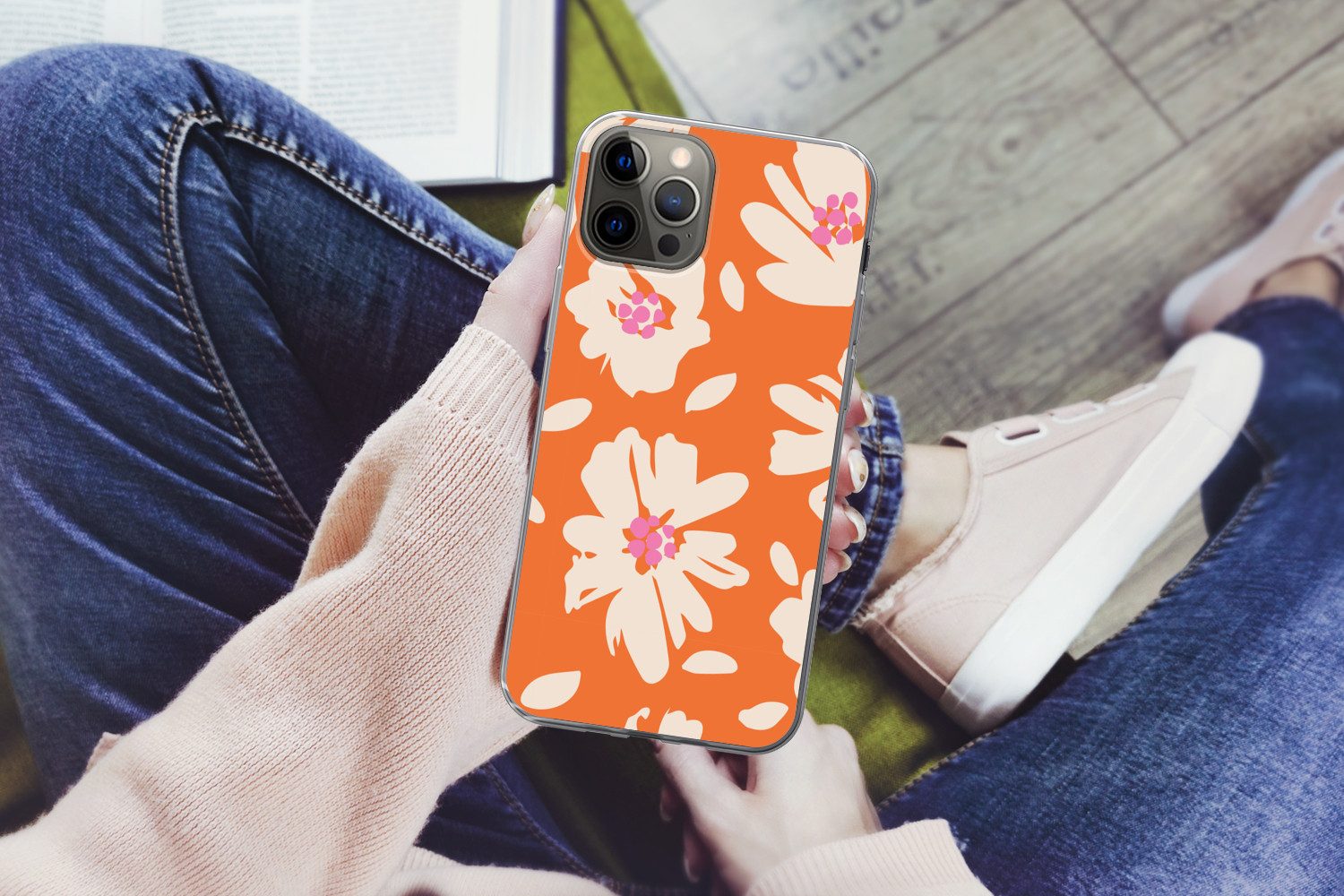 MuchoWow Handyhülle für Apple iPhone 12 Pro Blumen - Orange - Beige - Rosa - Abstrakt, Smartphone-Bumper, Print, Handy Schutzhülle Dünn
