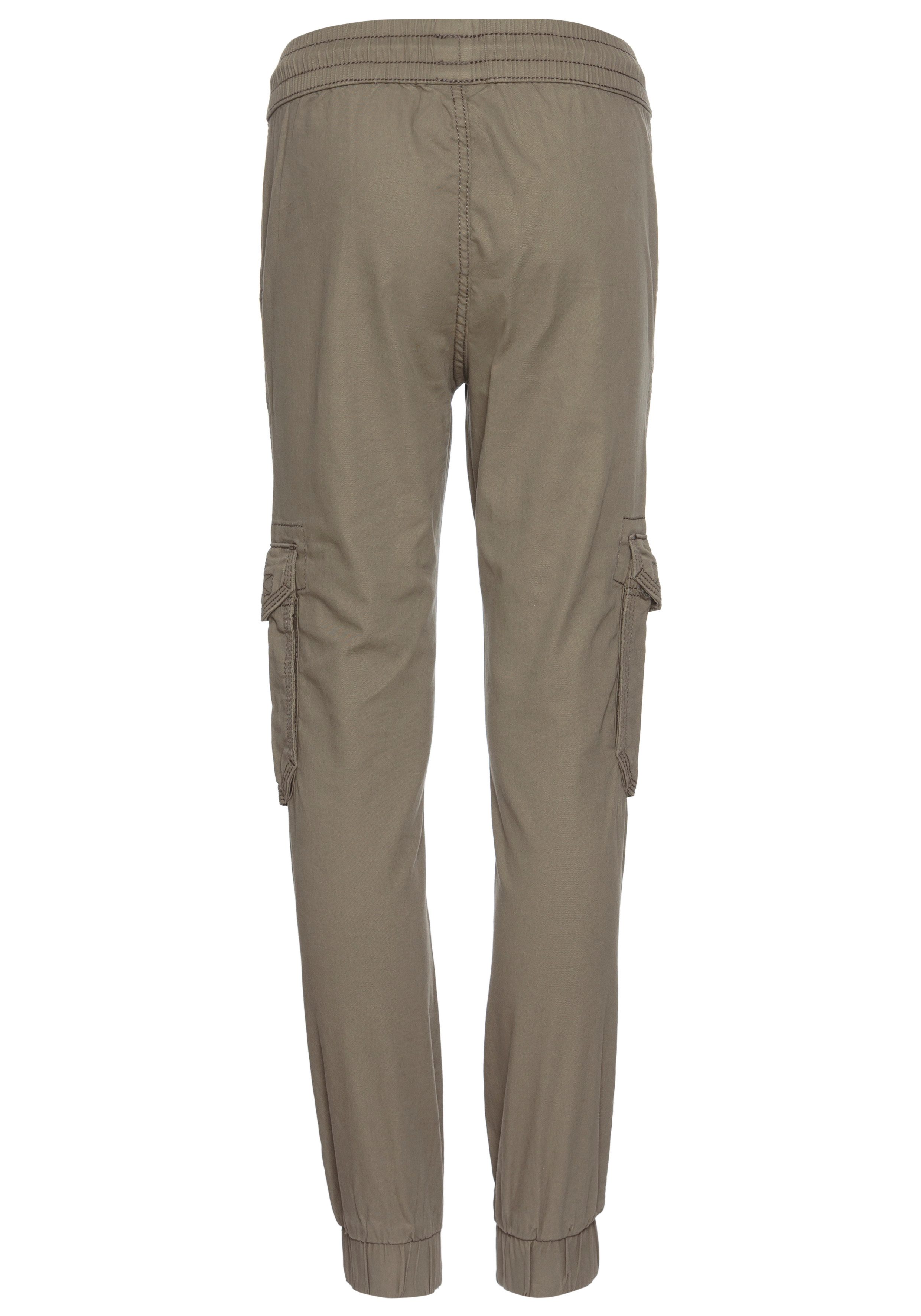 DELMAO Cargohose in bequemer Schlupfform, mit Logo-Stickerei