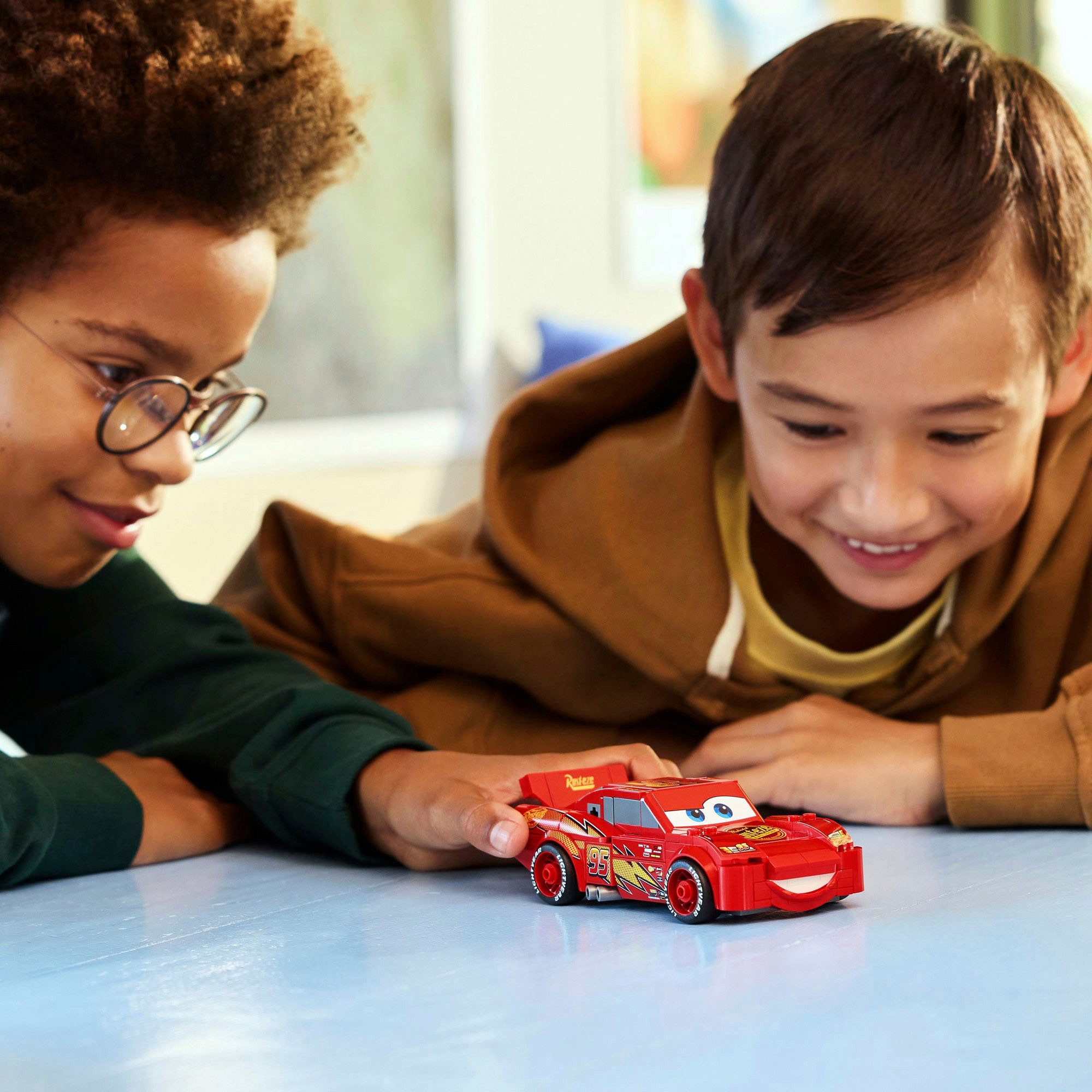 LEGO® Lightning McQueen (77255), LEGO Speed Champions Konstruktionsspielsteine, (270 St)