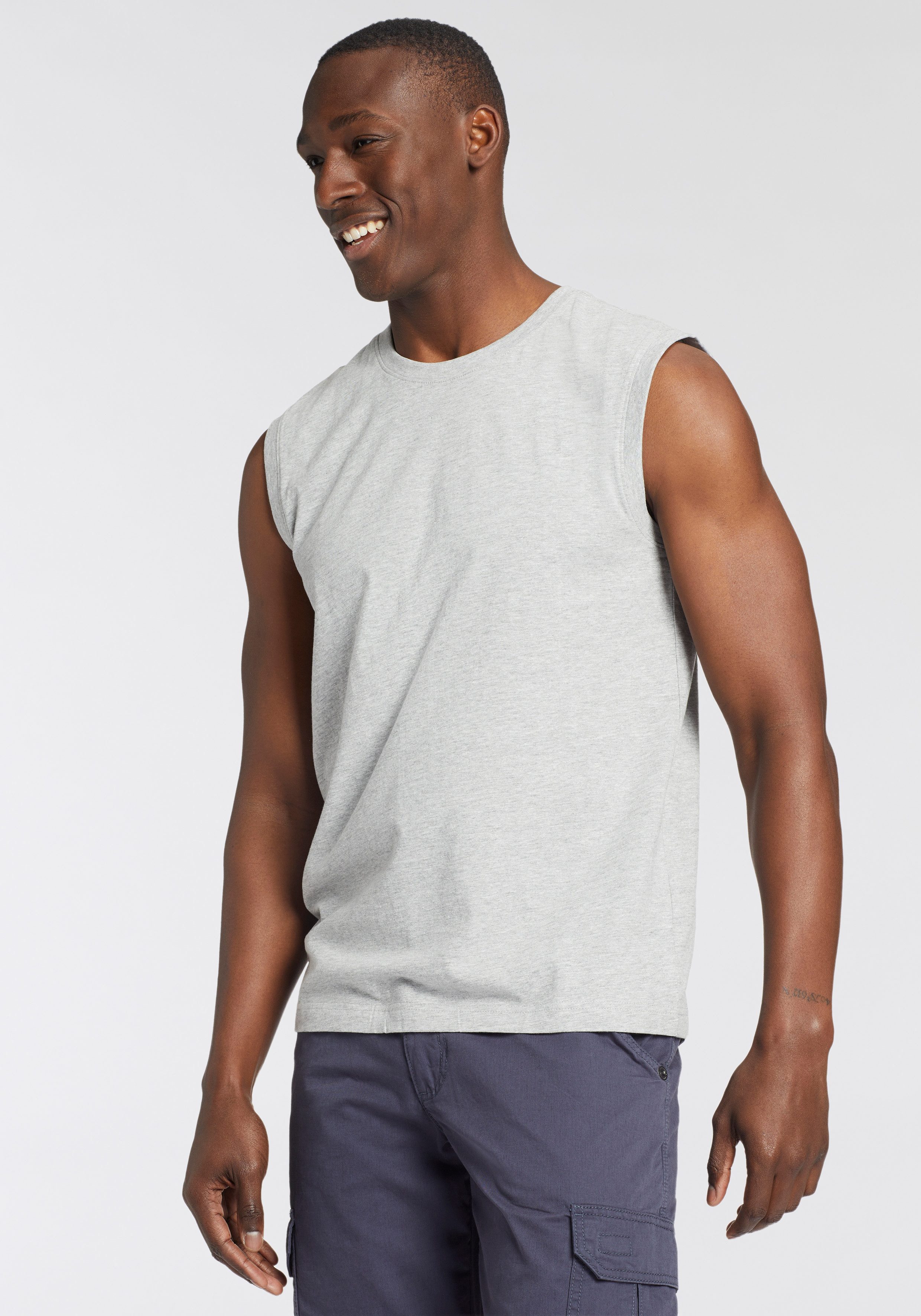 Man's World Muscleshirt (Packung, 3-tlg., 3er-Pack) ärmellos, Basic-Stil, unifarben, Rundhalsausschnitt