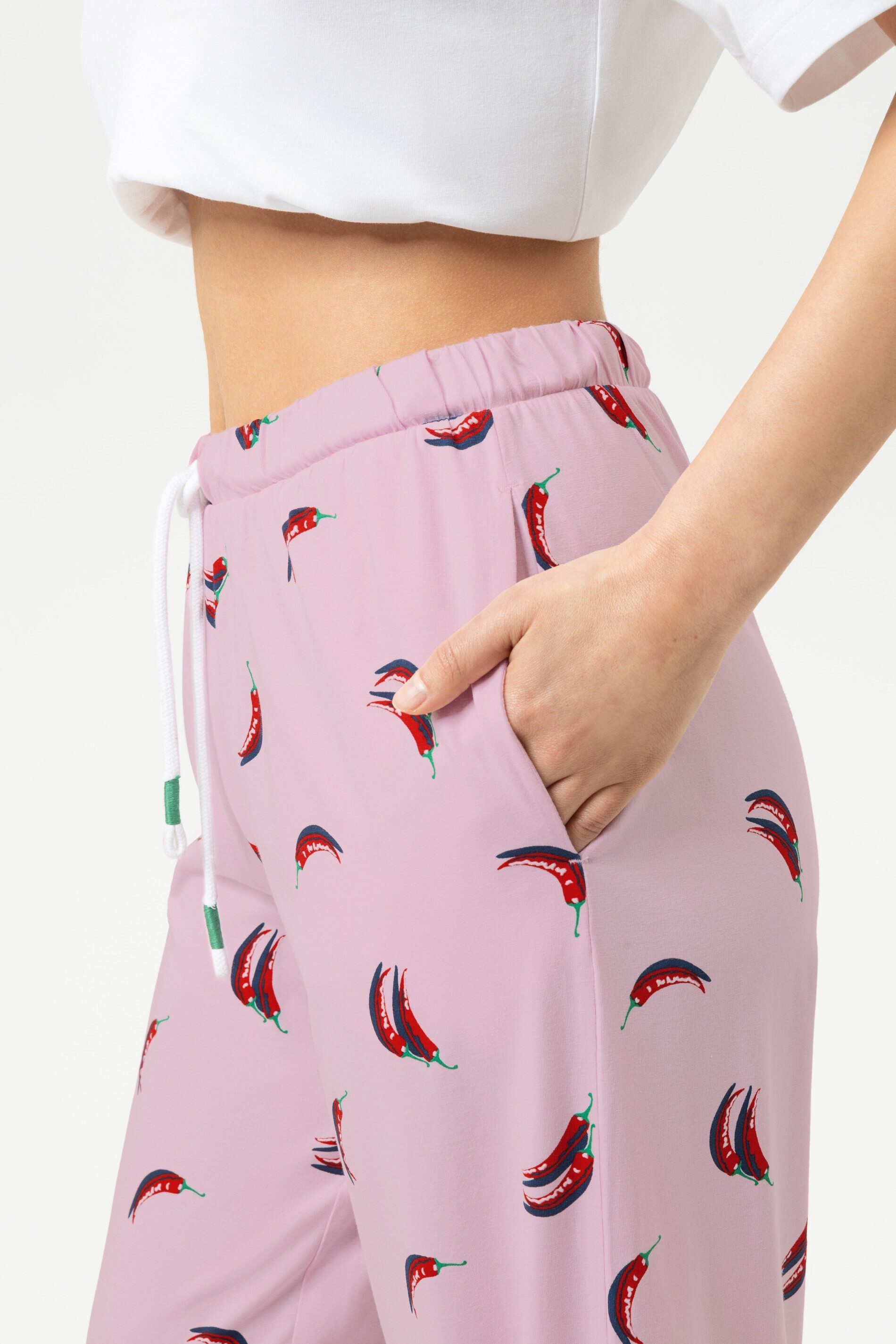 Mey Schlafhose Mey Hose lang Serie Spice It Up mit Print Hose (1-tlg) Lange Loungehose, Chili-Print, Baumwoll-Jersey-Qualität