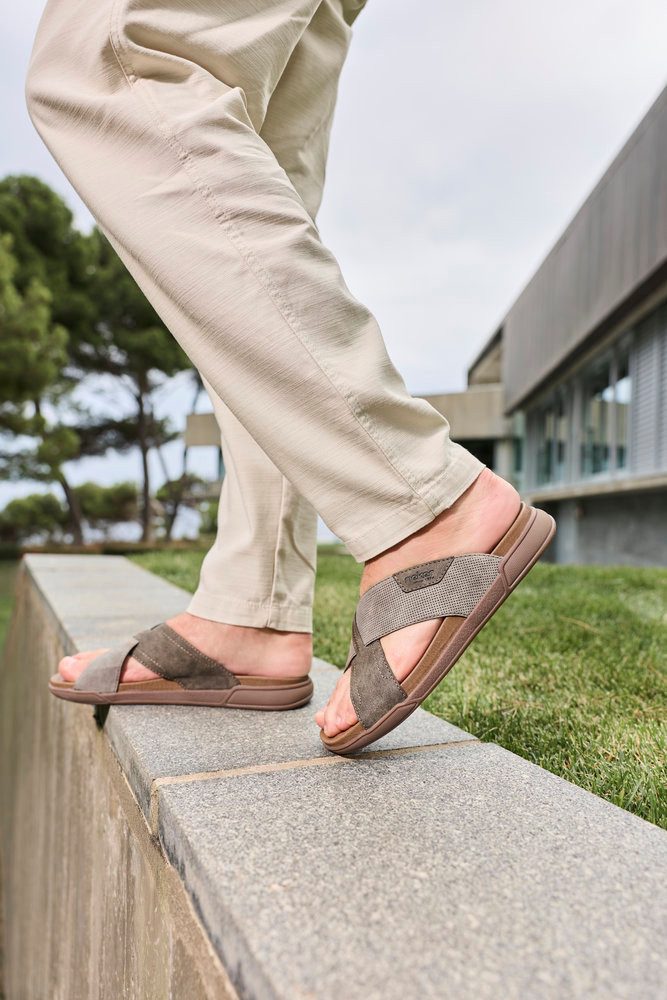 Rieker Pantolette Sommerschuh, Hausschuh, Urlaubsschuh in bequemer Form