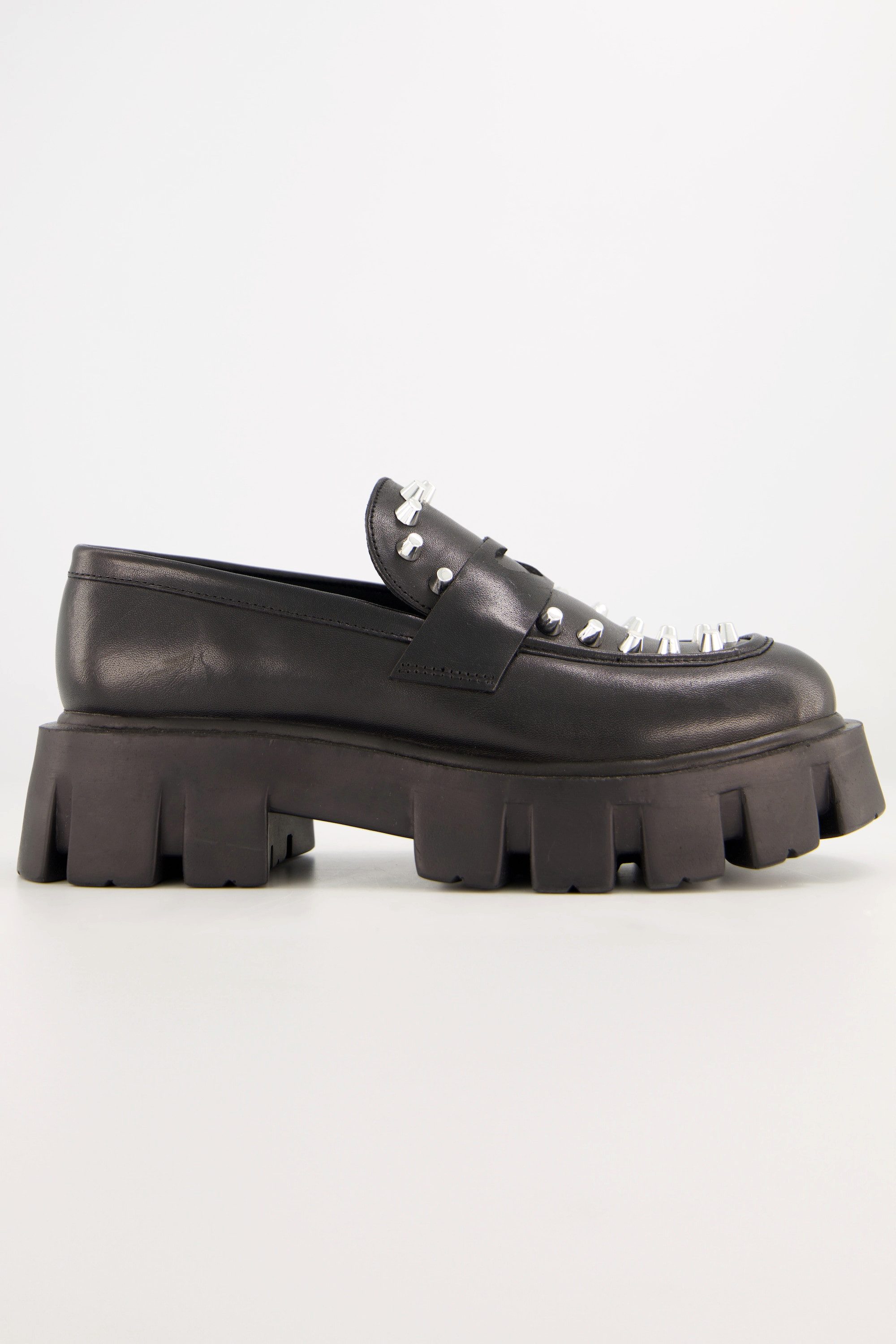Studio Untold Leder-Loafer Ziernieten Profilsohle Mokassin günstig online kaufen