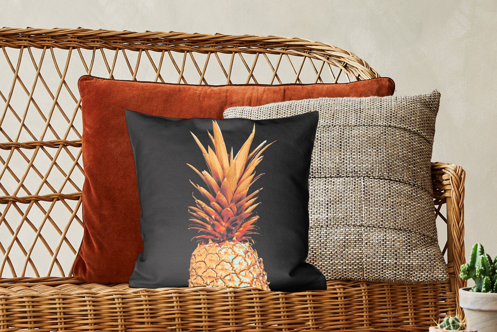 Luxus, - - - Sofakissen Füllung Farbe - für Zierkissen Schwarz Schlafzimmer, - Gold Dekokissen Ananas mit MuchoWow Obst Wohzimmer, Deko,