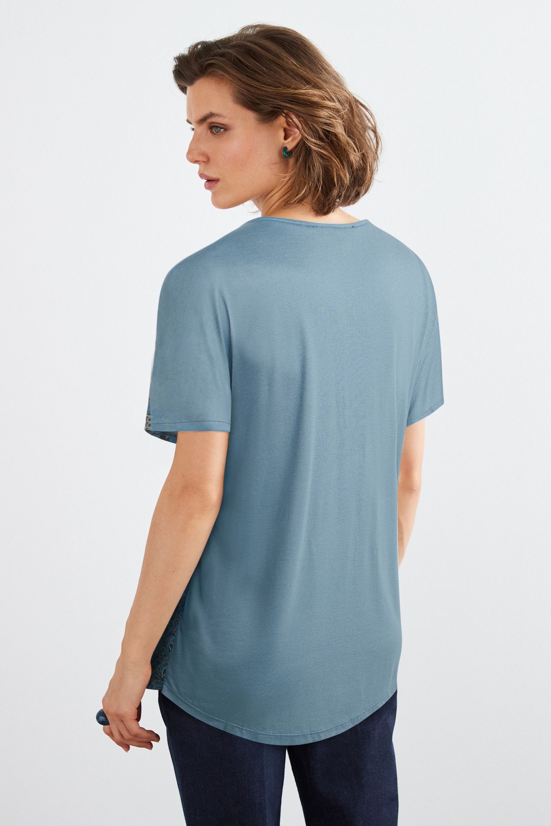 Next Longshirt Kurzärmeliges T-Shirt (1-tlg) aus Blue Floral V-Ausschnitt Satin mit
